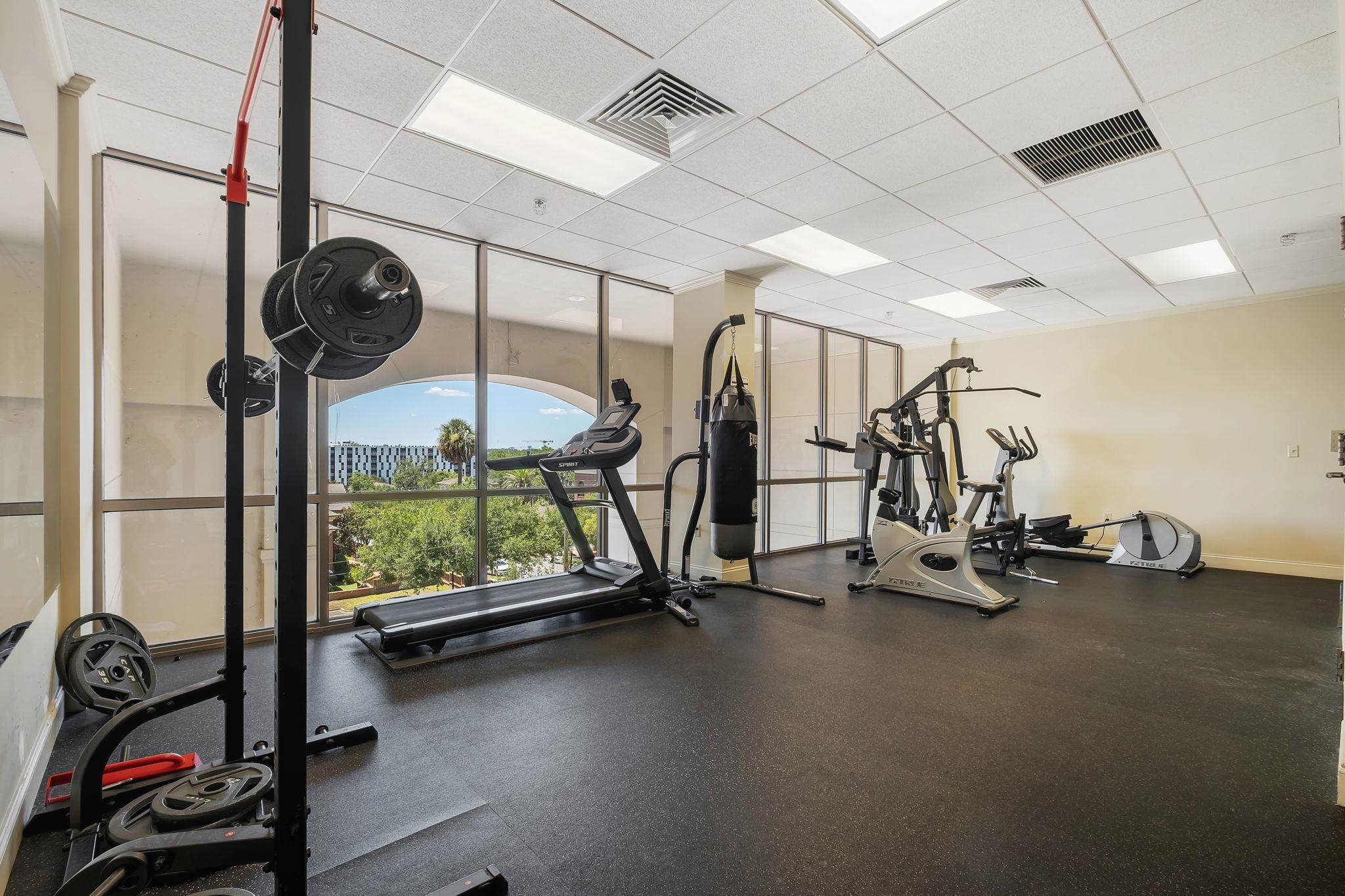 215 W College Avenue Unit: 903