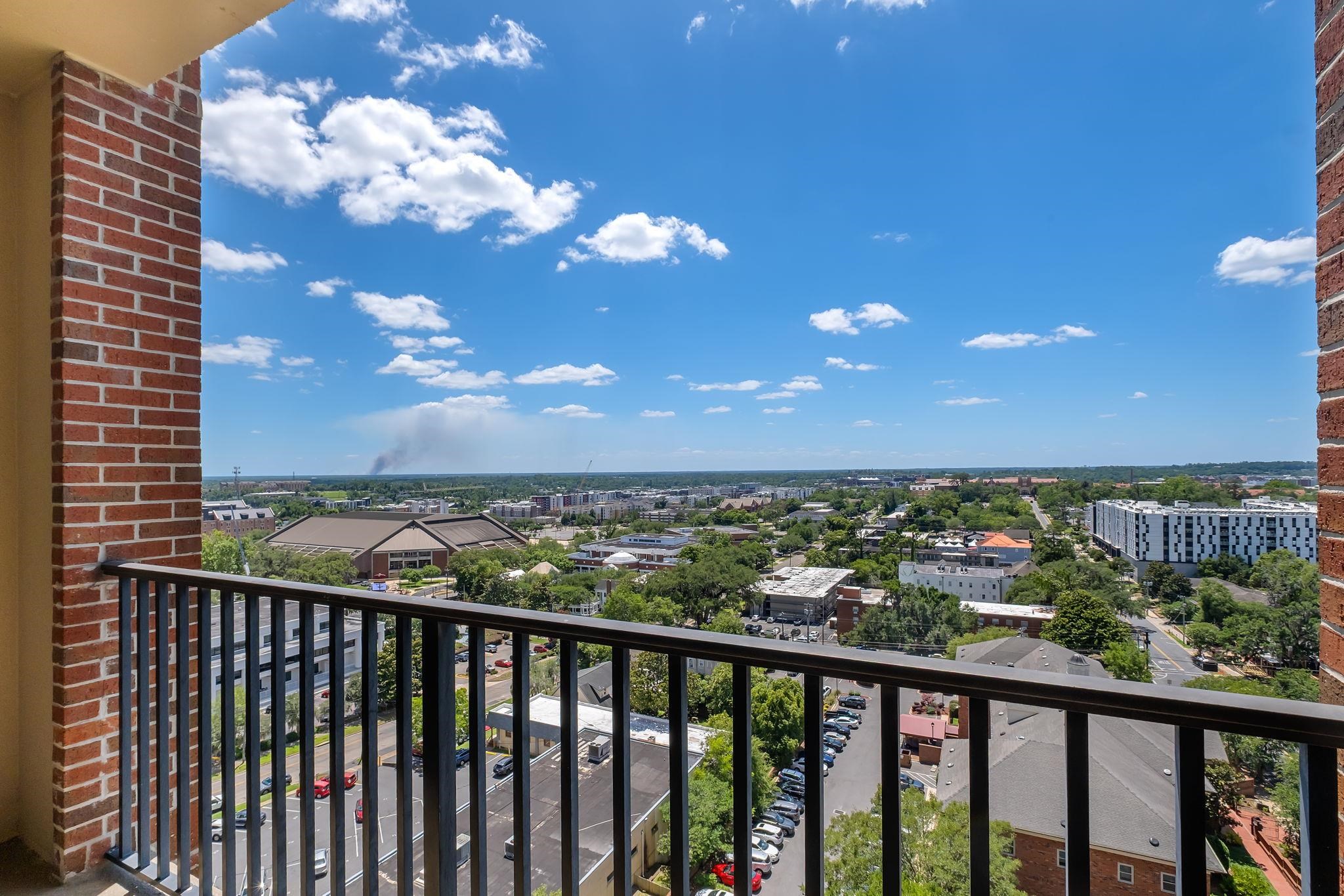 215 W College Avenue Unit: 903