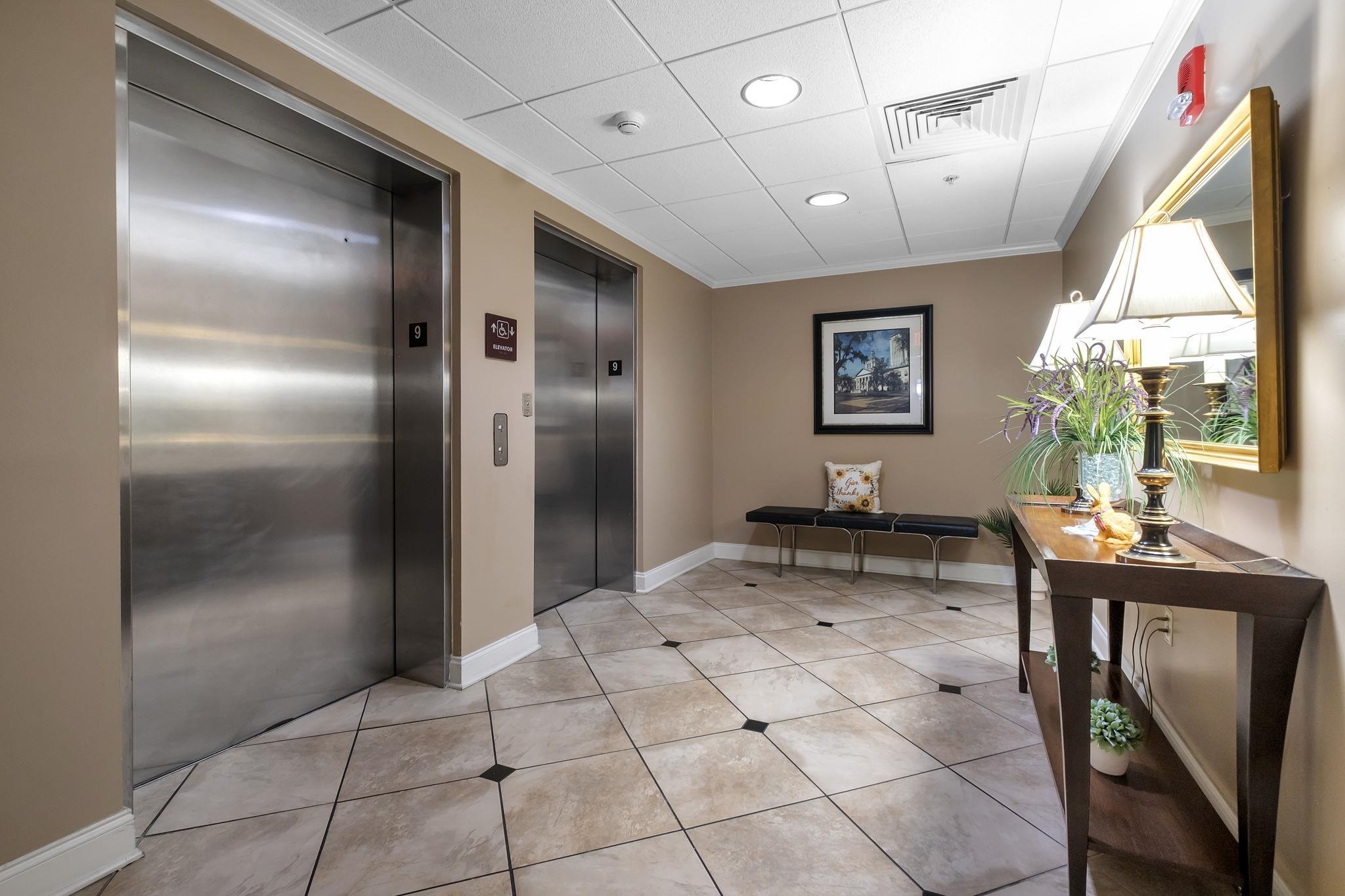 215 W College Avenue Unit: 903