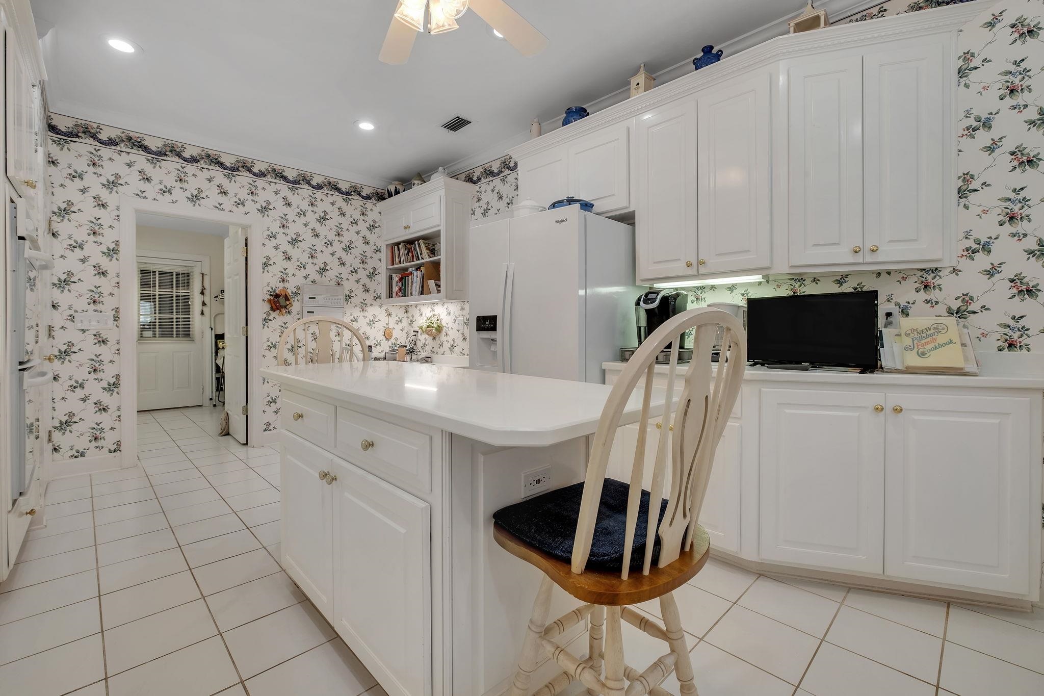 9031 Eagles Ridge Drive