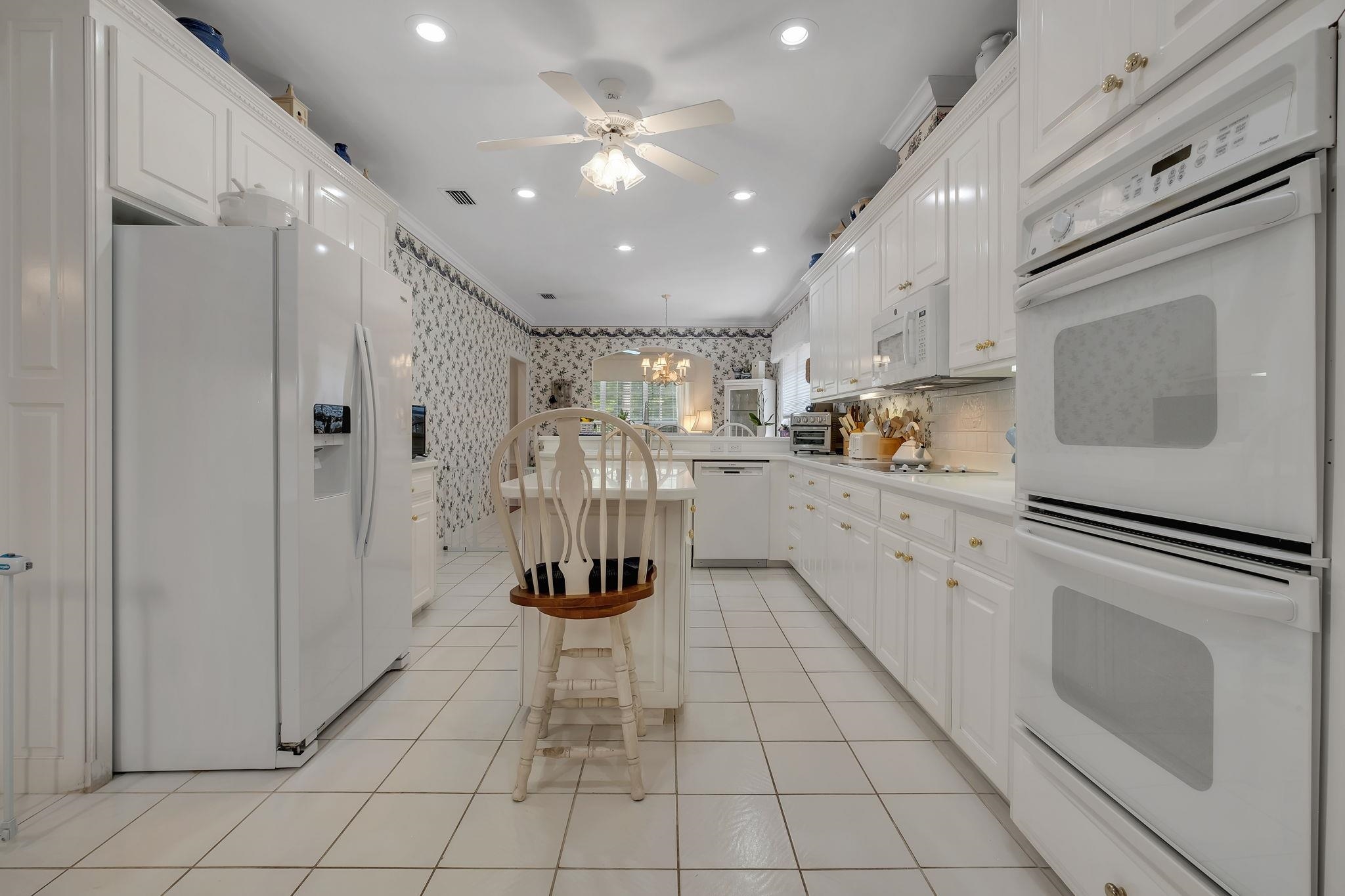 9031 Eagles Ridge Drive
