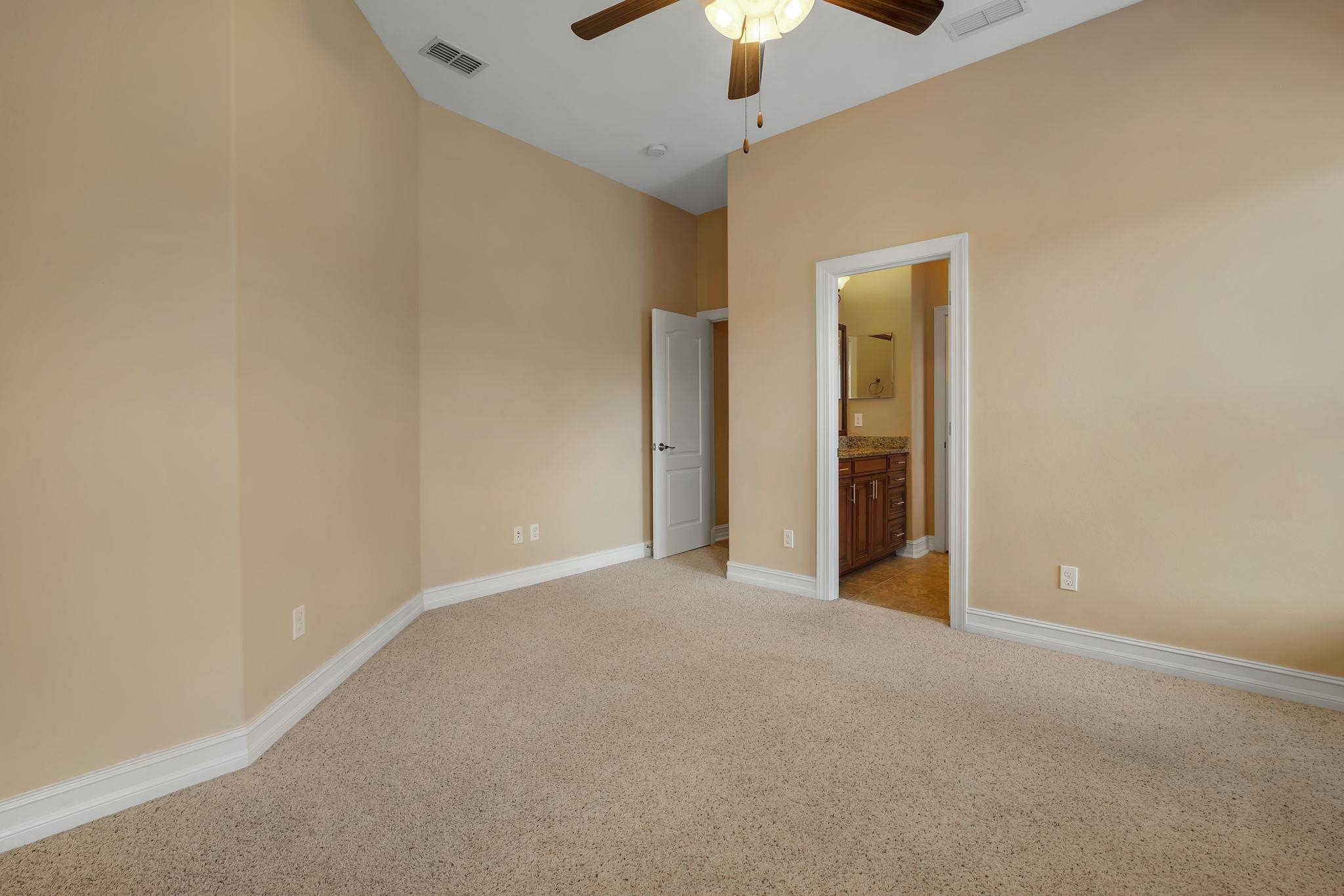 5755 Farnsworth Drive