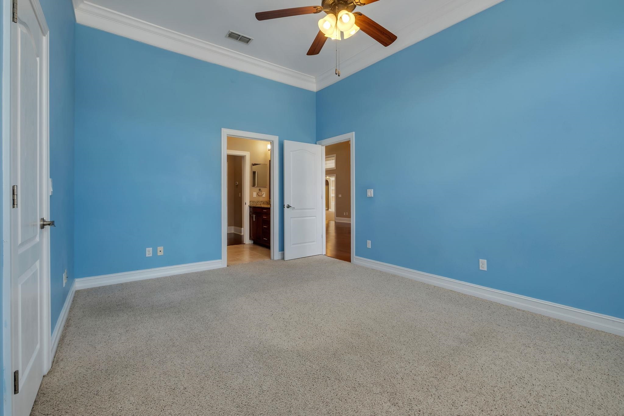 5755 Farnsworth Drive