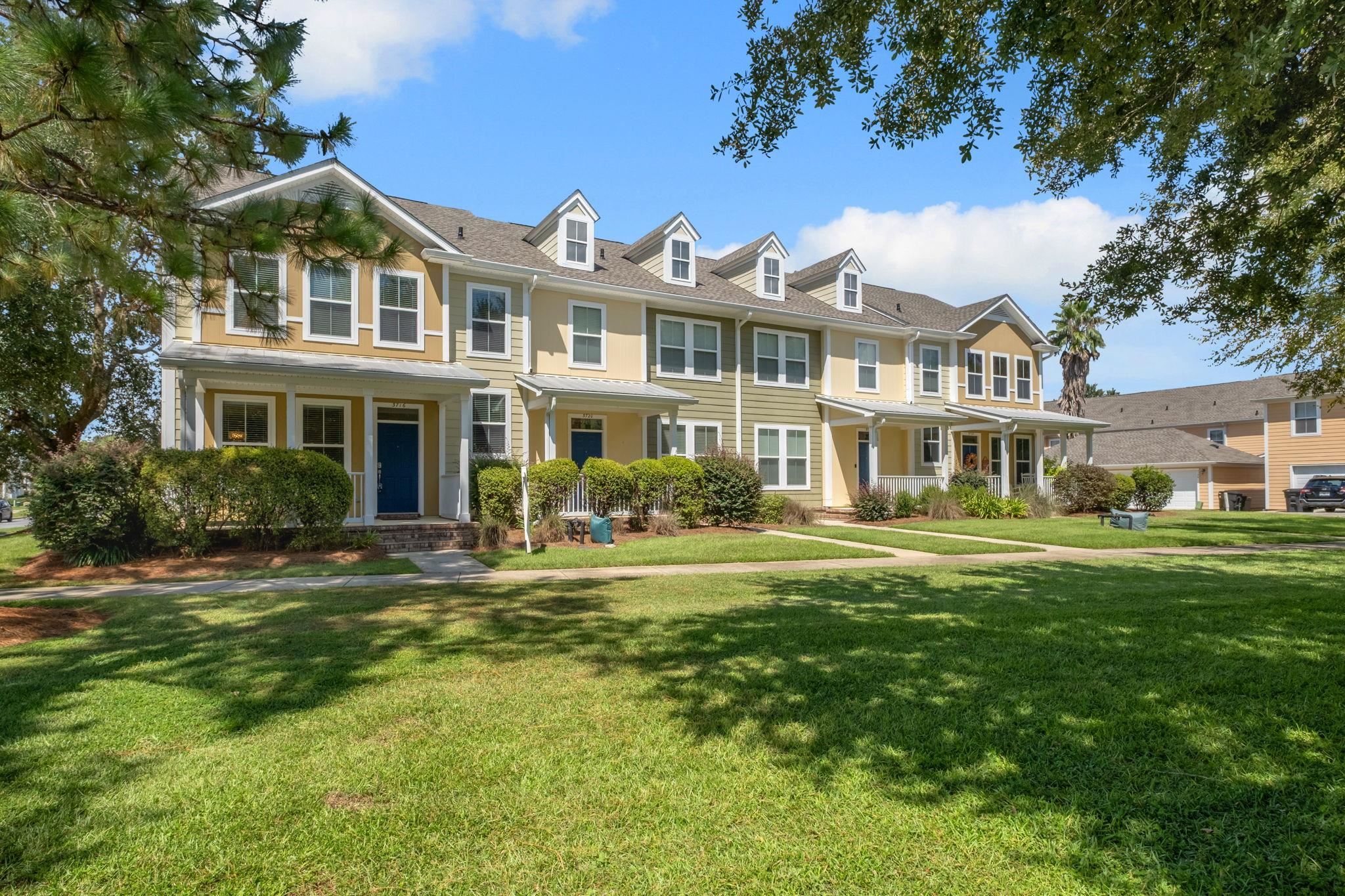 3716 Riverton Trail