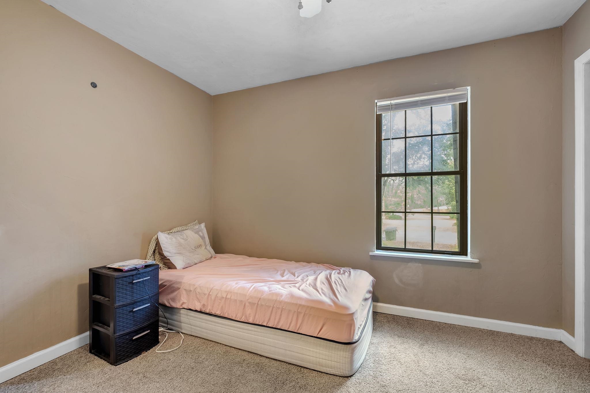 1103 Woodbern Lane