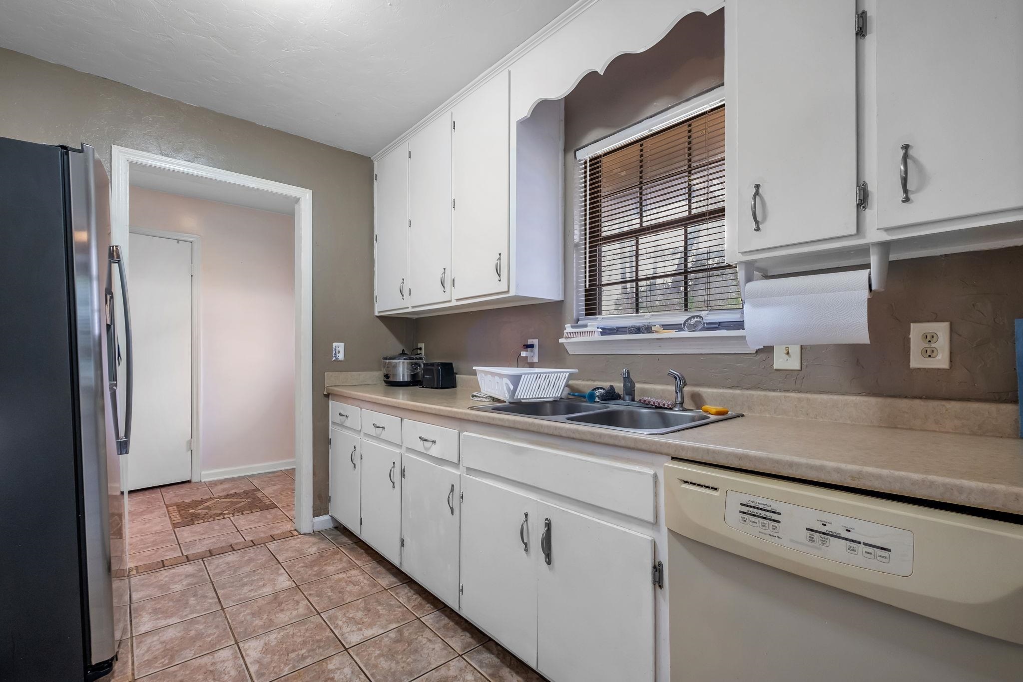1103 Woodbern Lane
