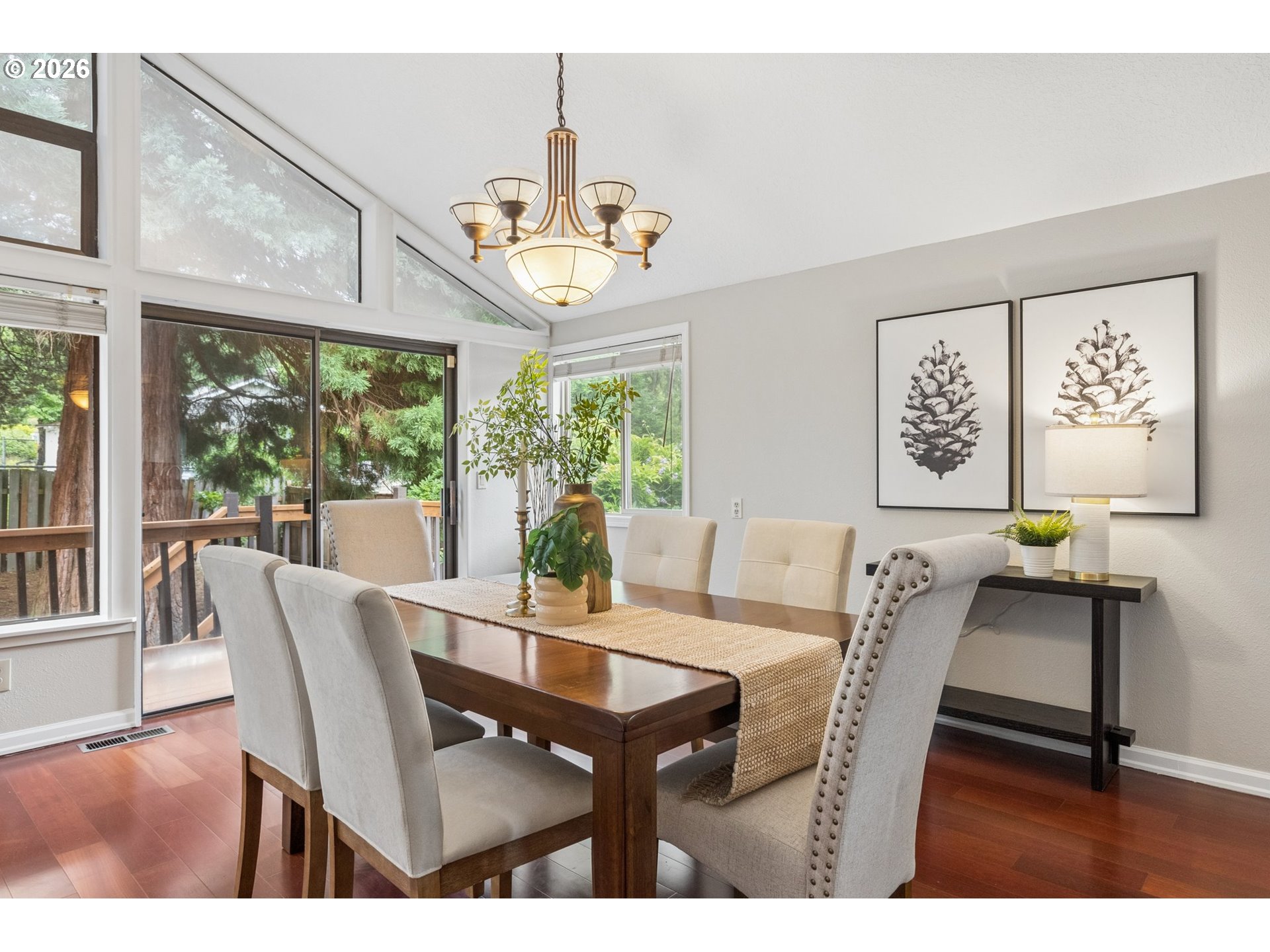 2445 DEBOK RD