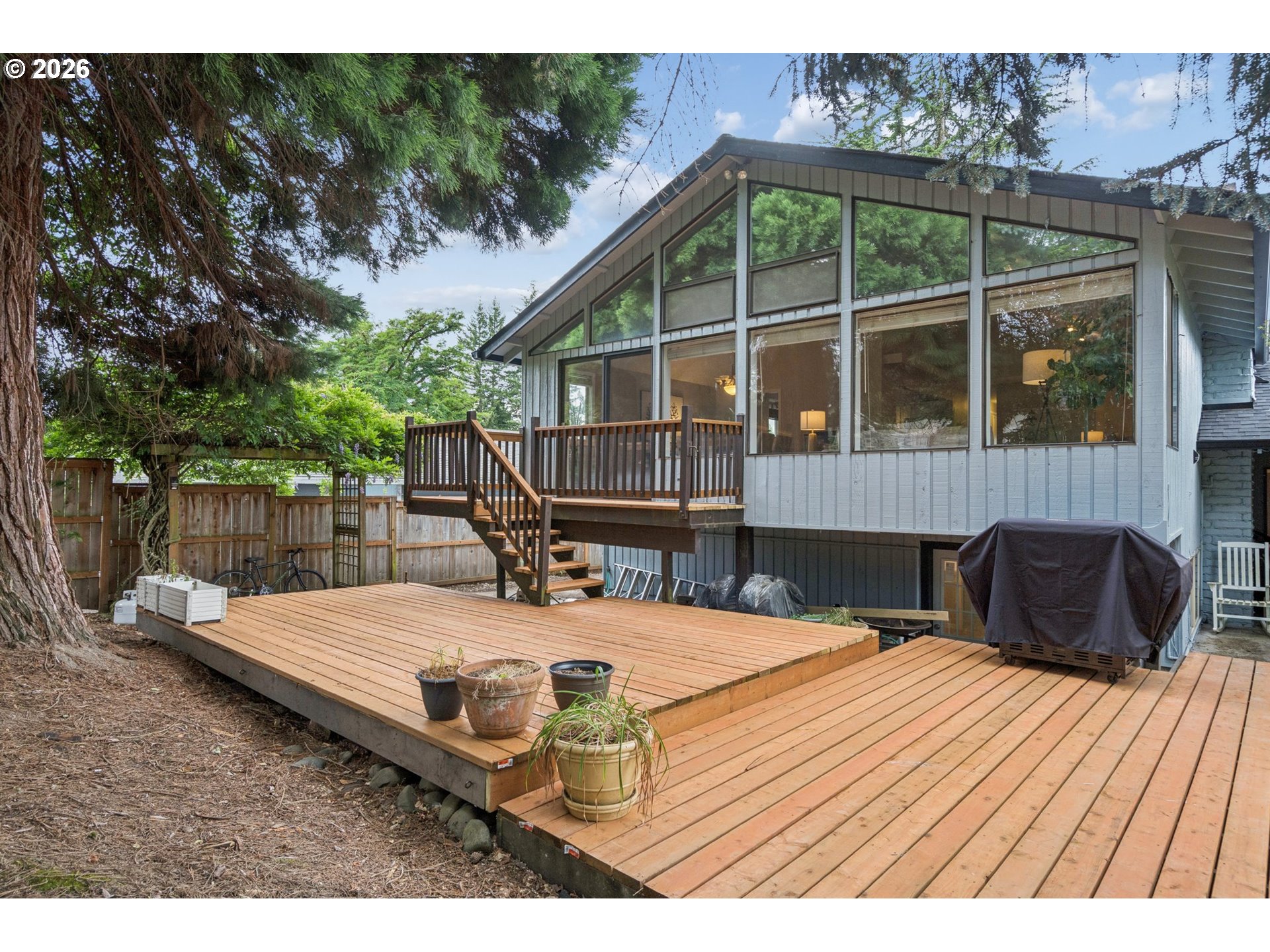 2445 DEBOK RD