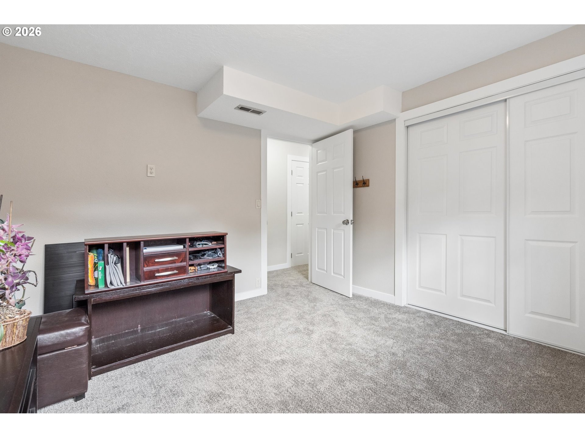 2445 DEBOK RD