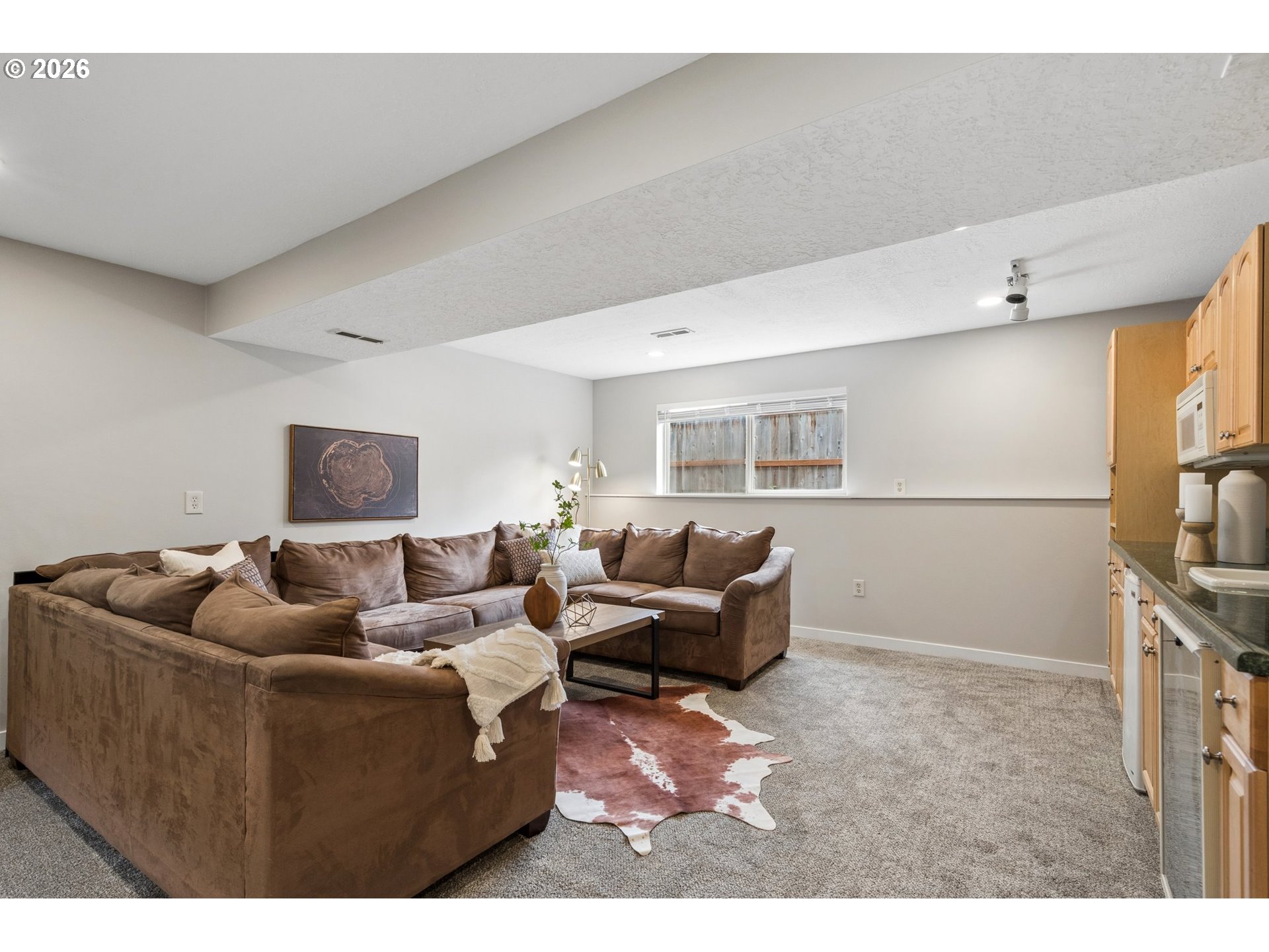 2445 DEBOK RD