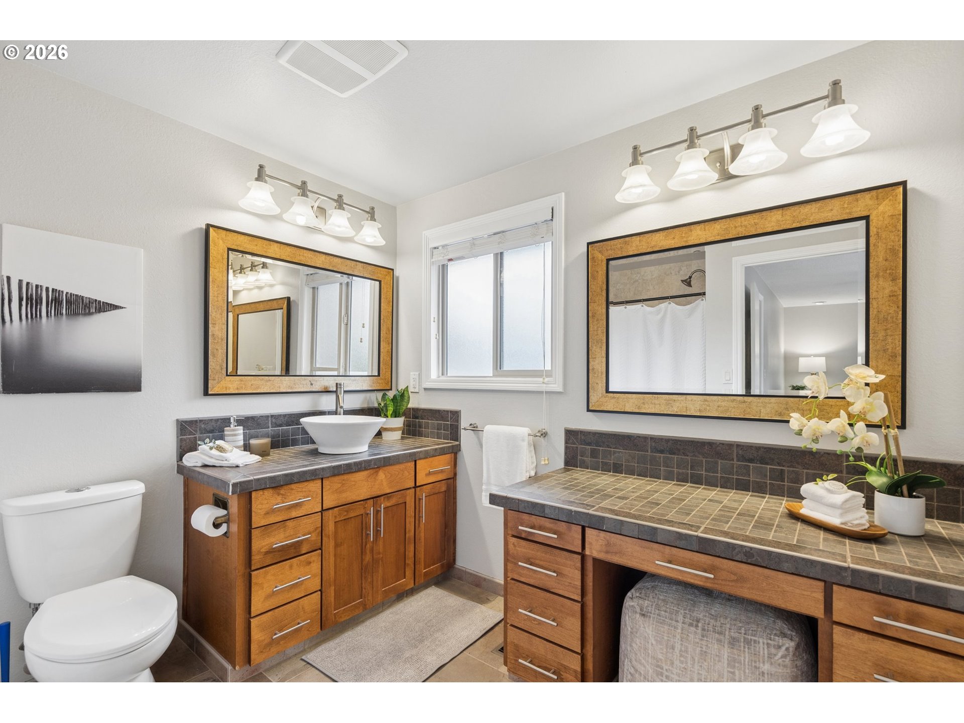 2445 DEBOK RD