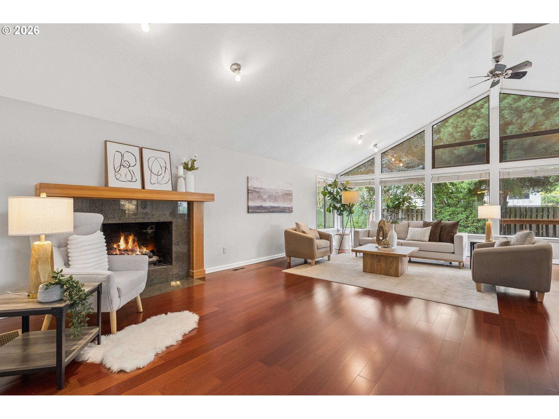 2445 DEBOK RD