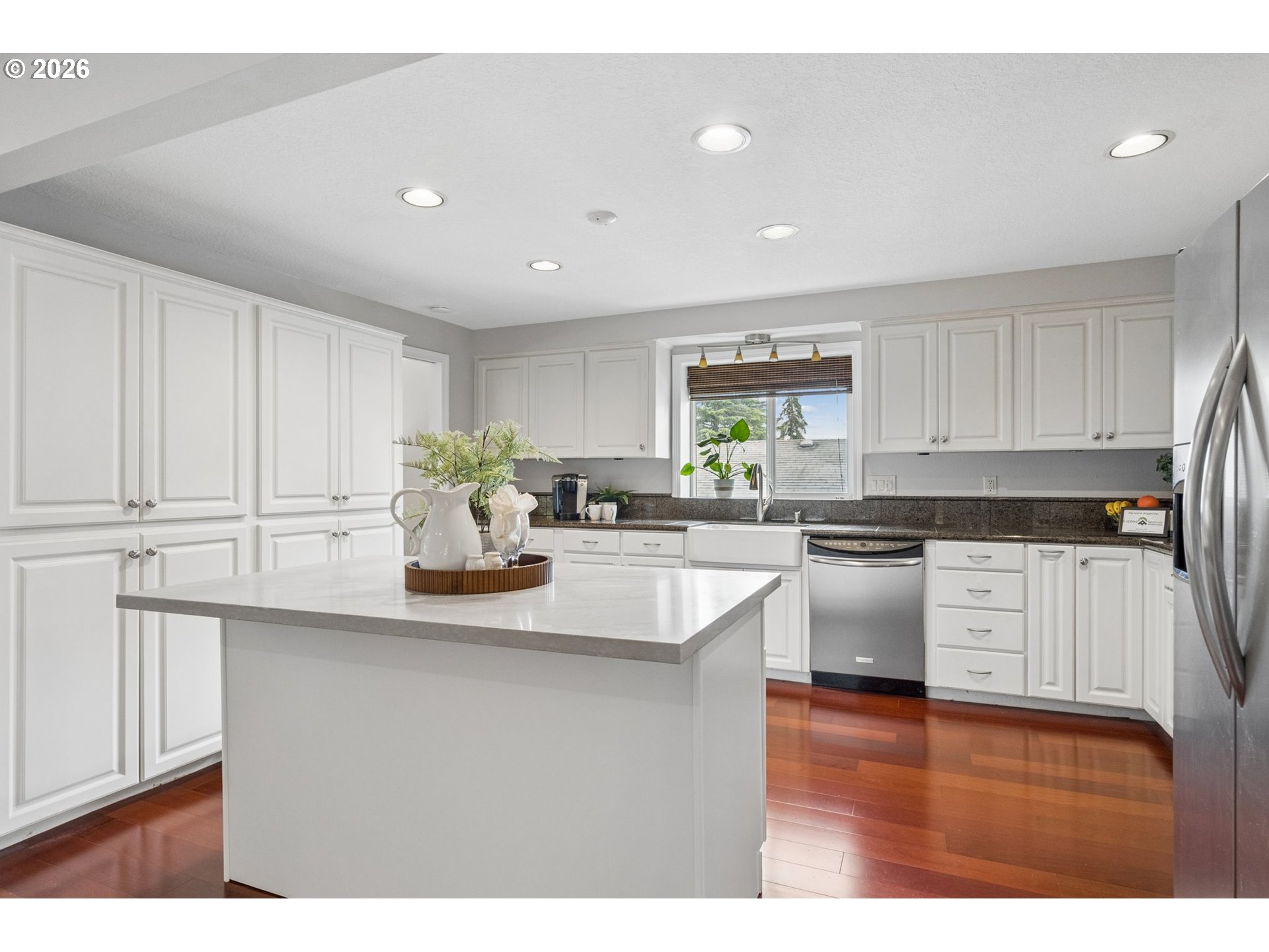 2445 DEBOK RD