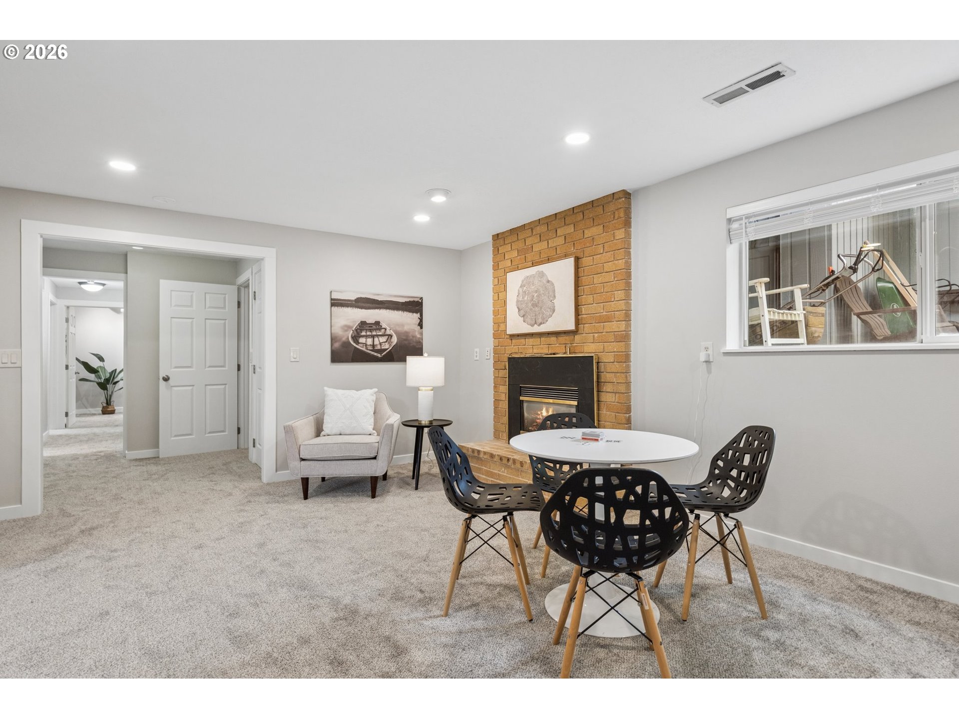 2445 DEBOK RD