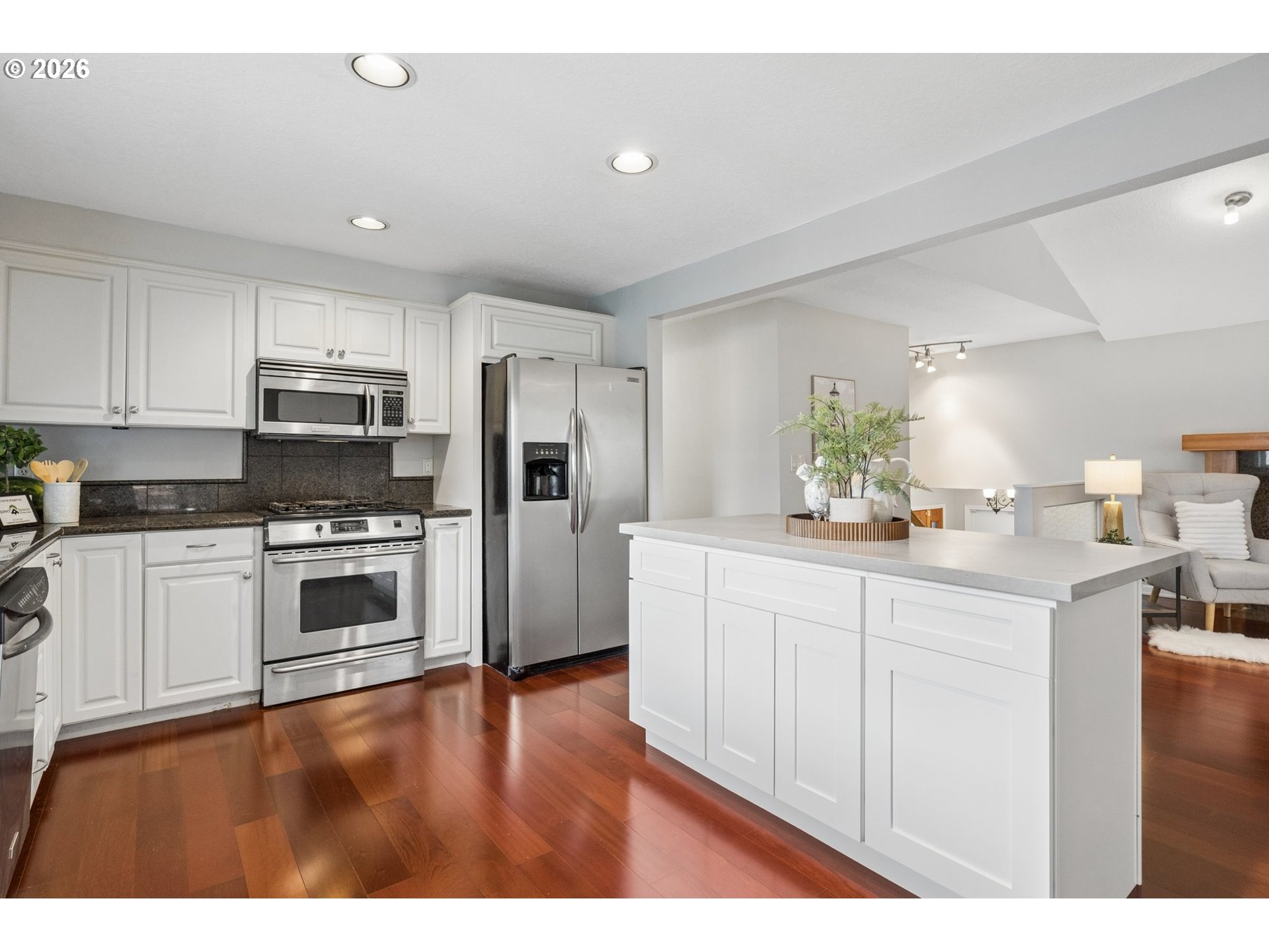 2445 DEBOK RD