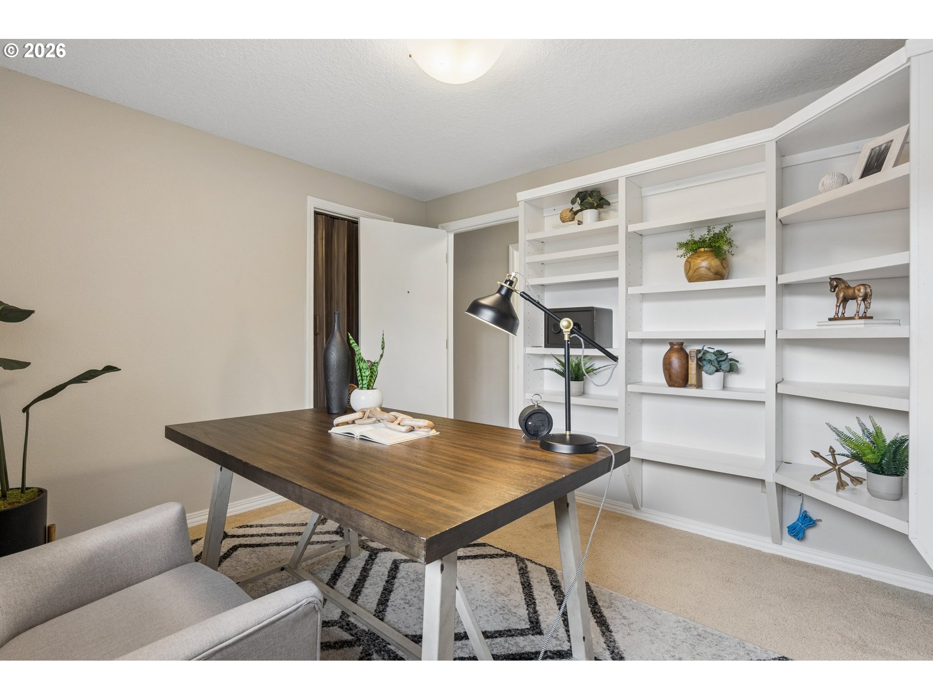 2445 DEBOK RD