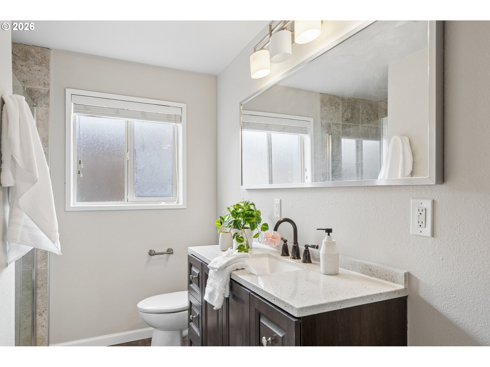 2445 DEBOK RD