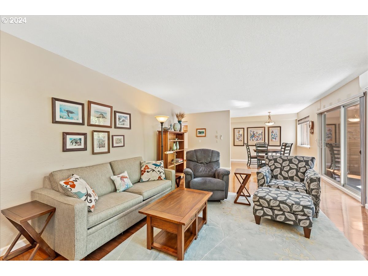 174 Oswego Summit