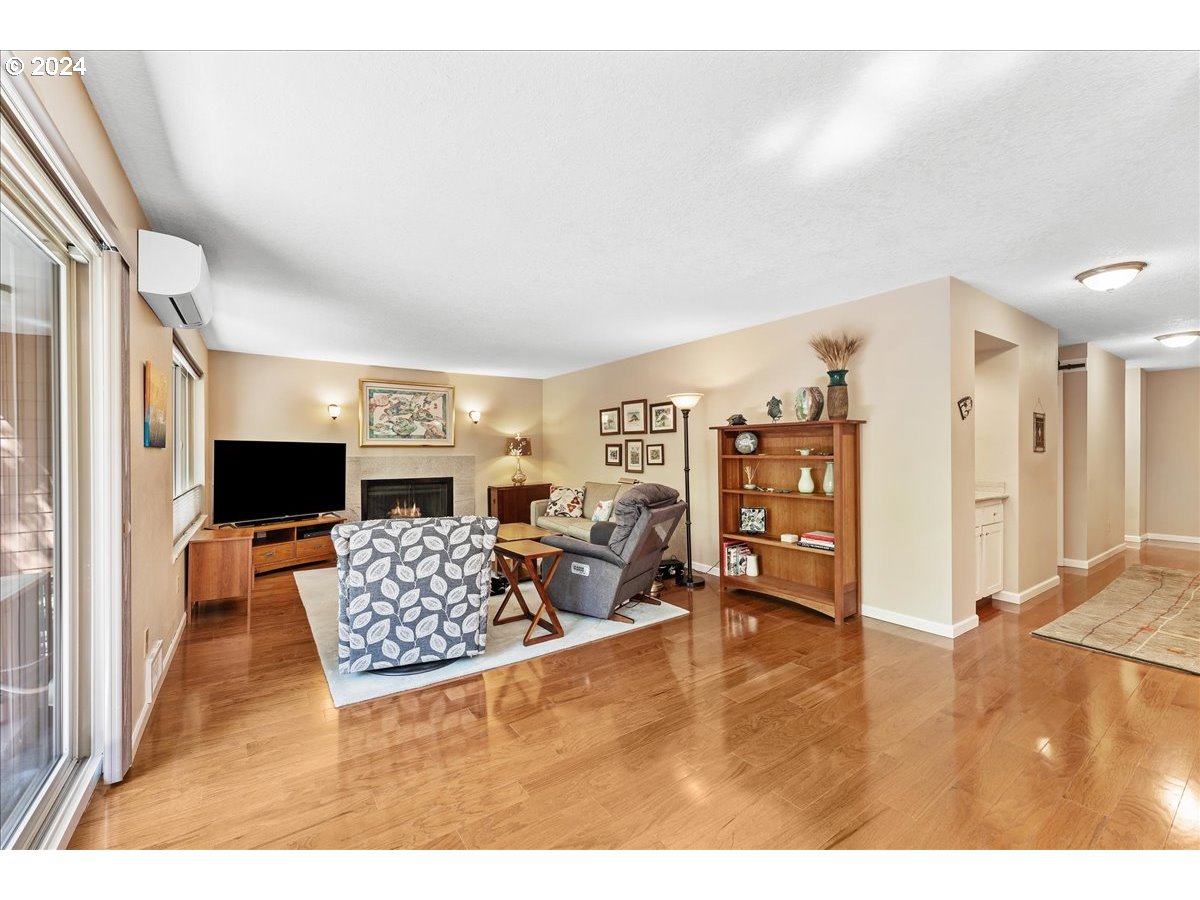 174 Oswego Summit