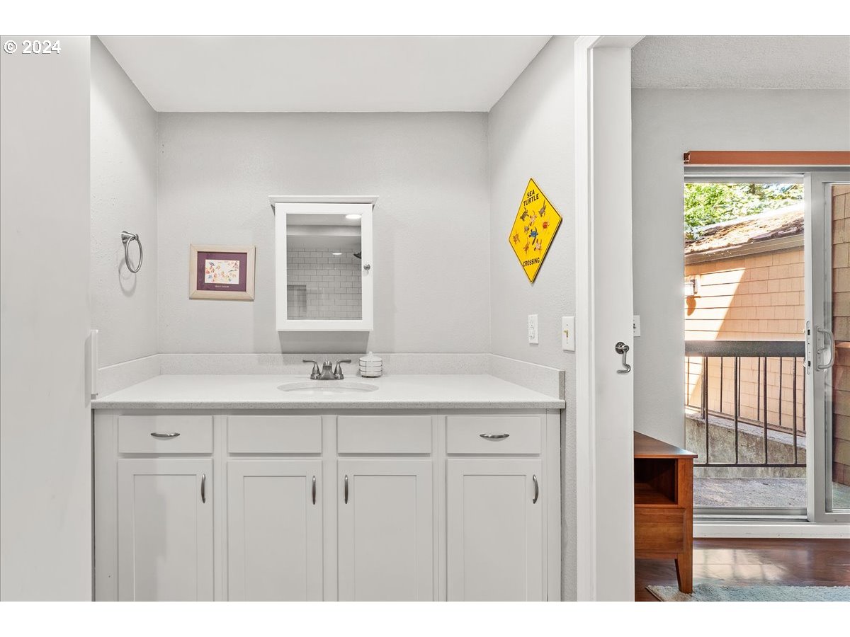 174 Oswego Summit