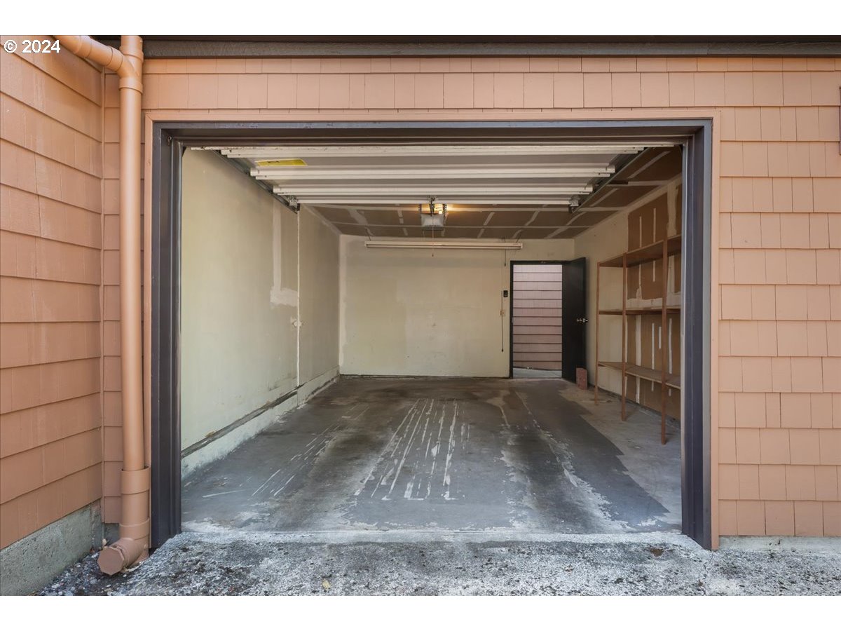 174 Oswego Summit