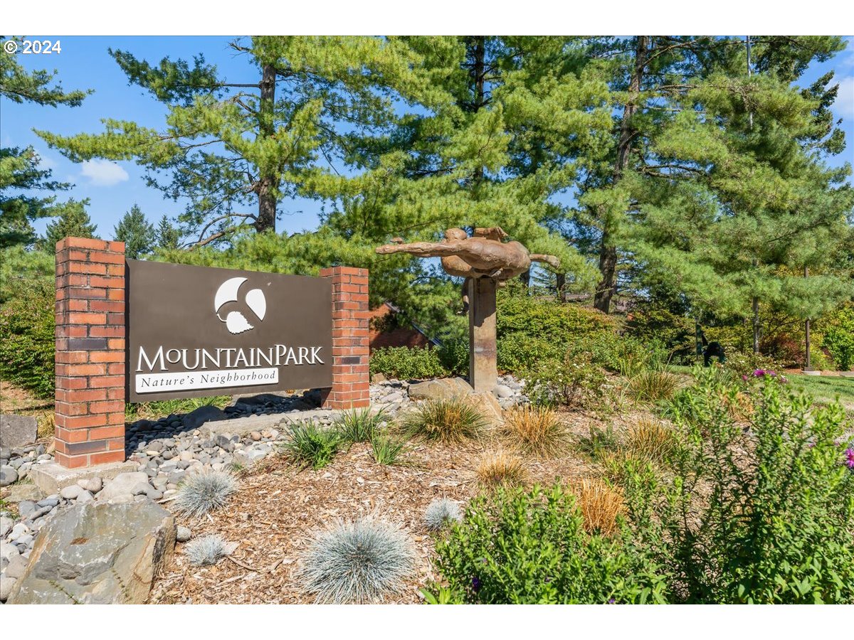 174 Oswego Summit