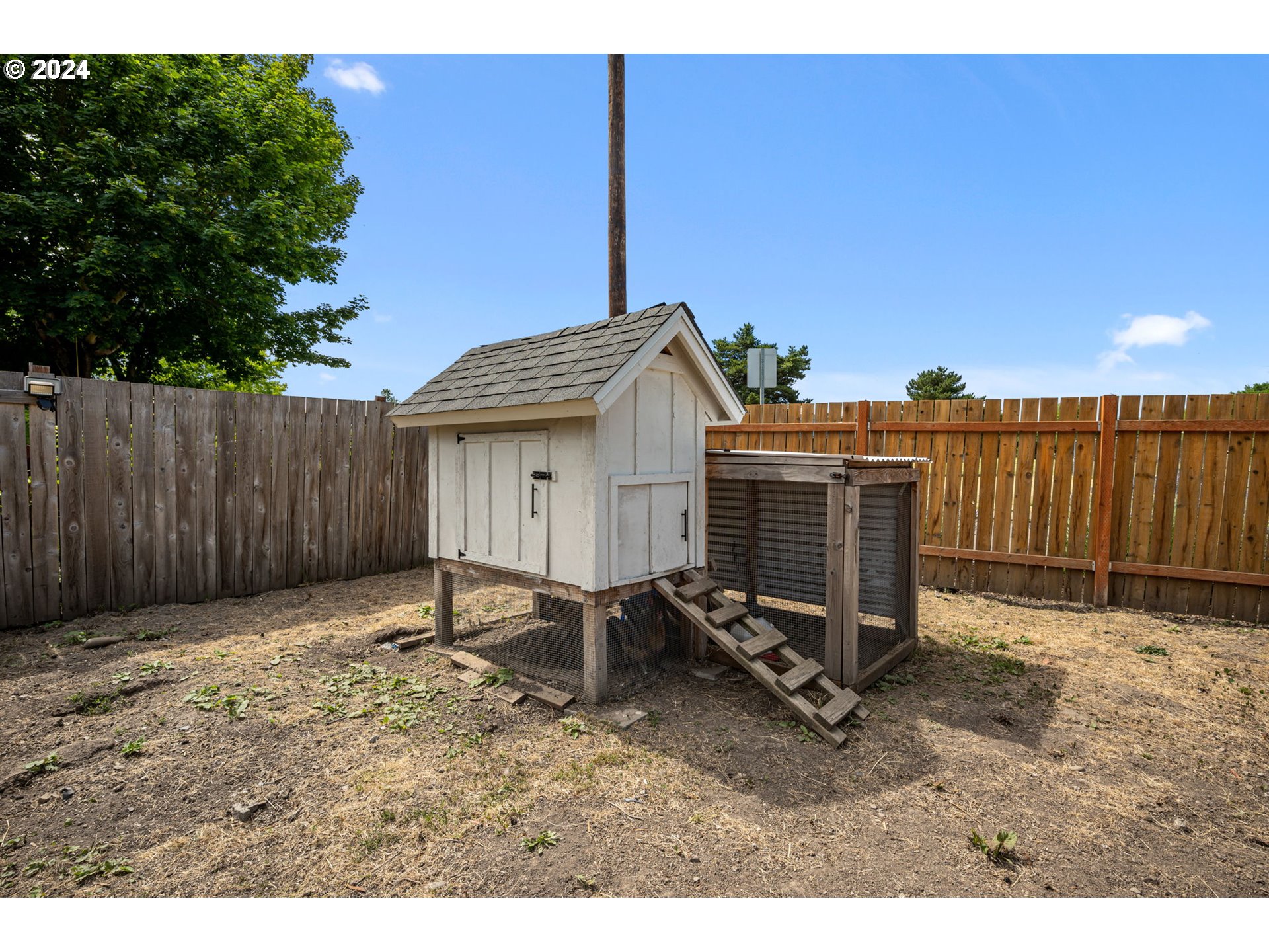 420 SW DEVONWOOD AVE