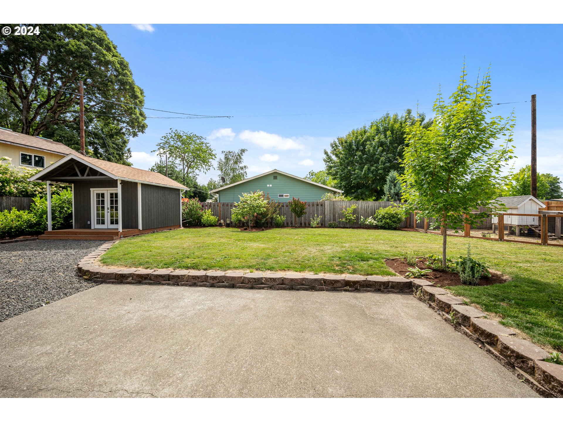 420 SW DEVONWOOD AVE