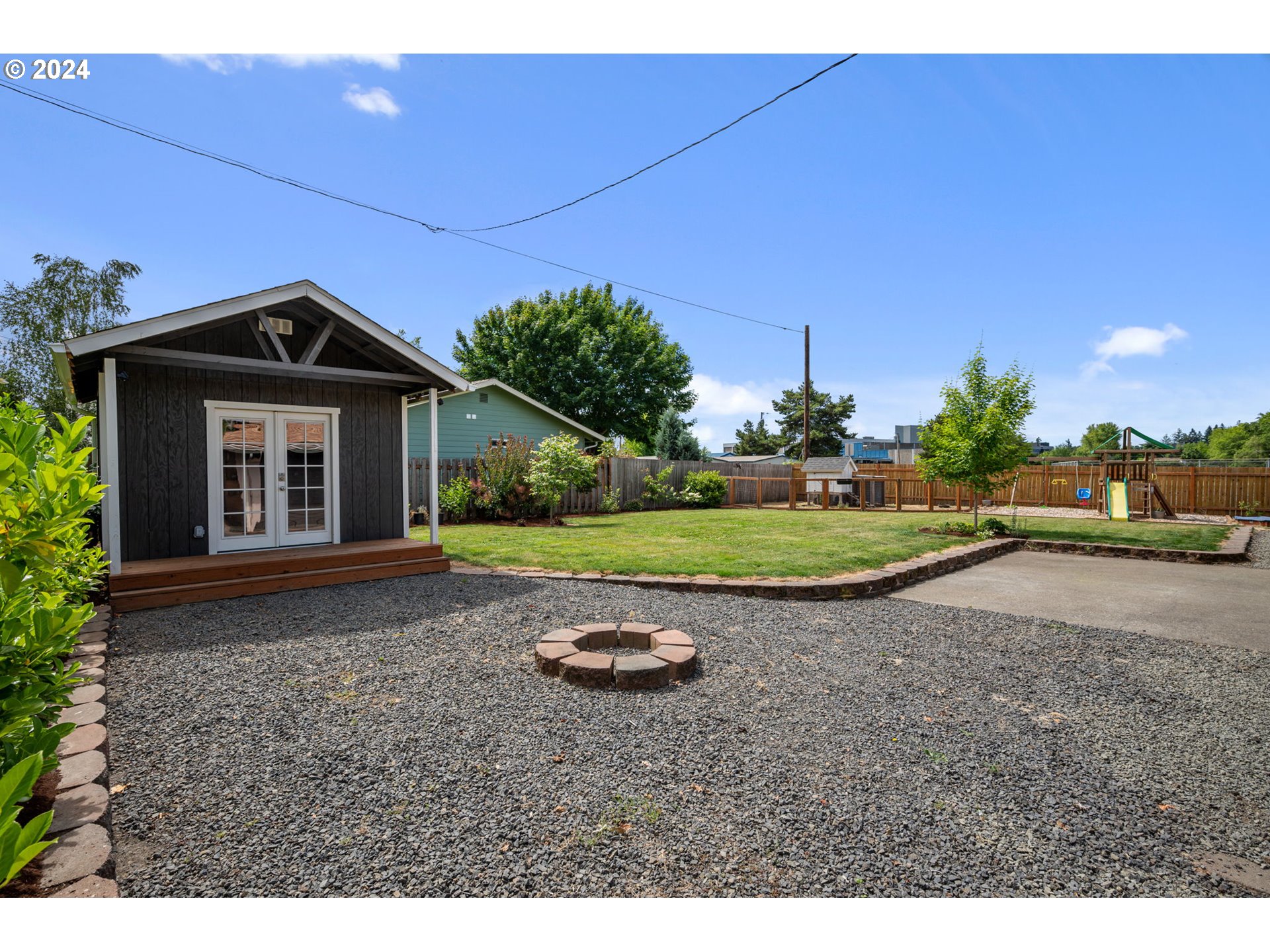 420 SW DEVONWOOD AVE
