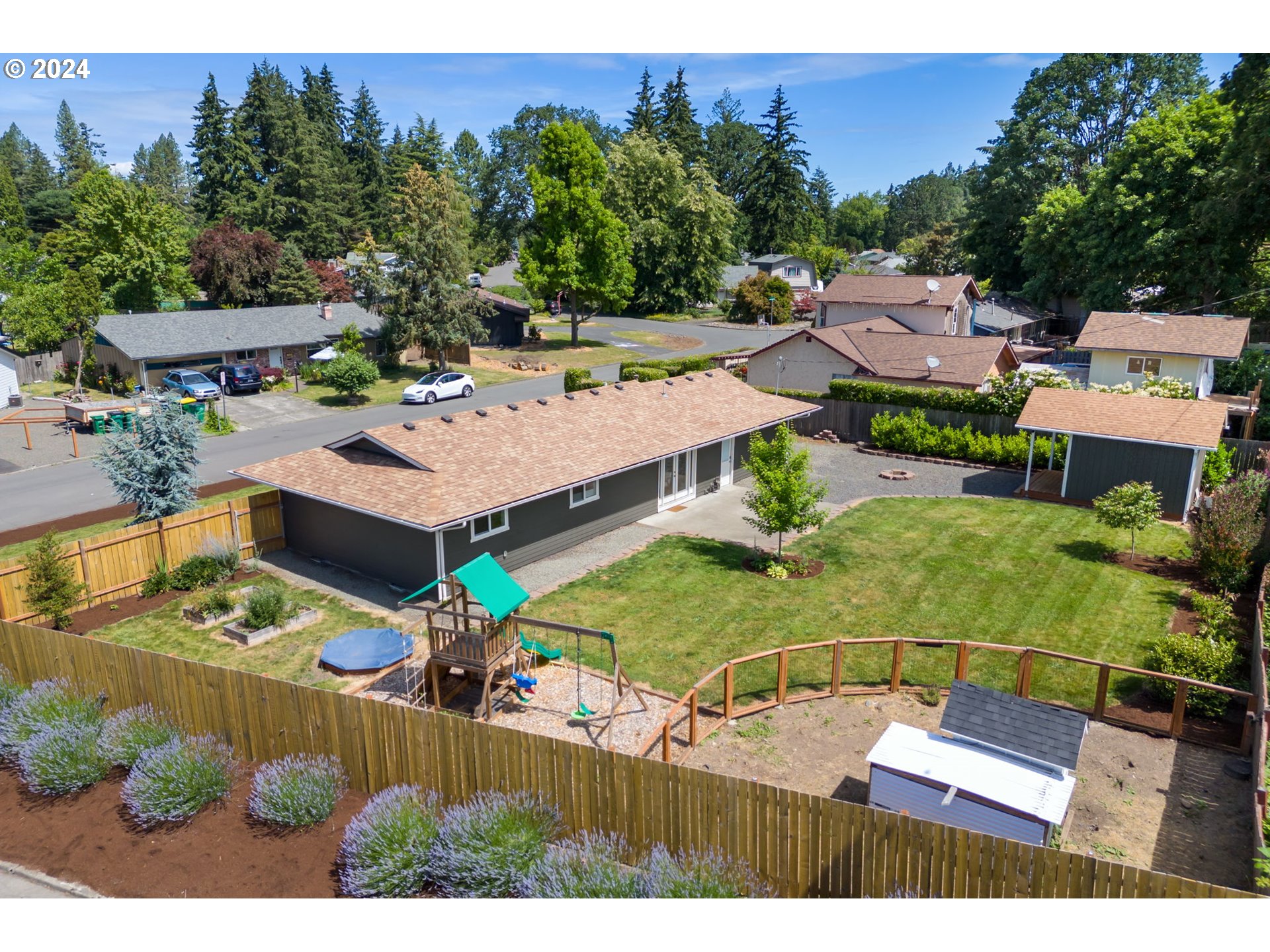 420 SW DEVONWOOD AVE