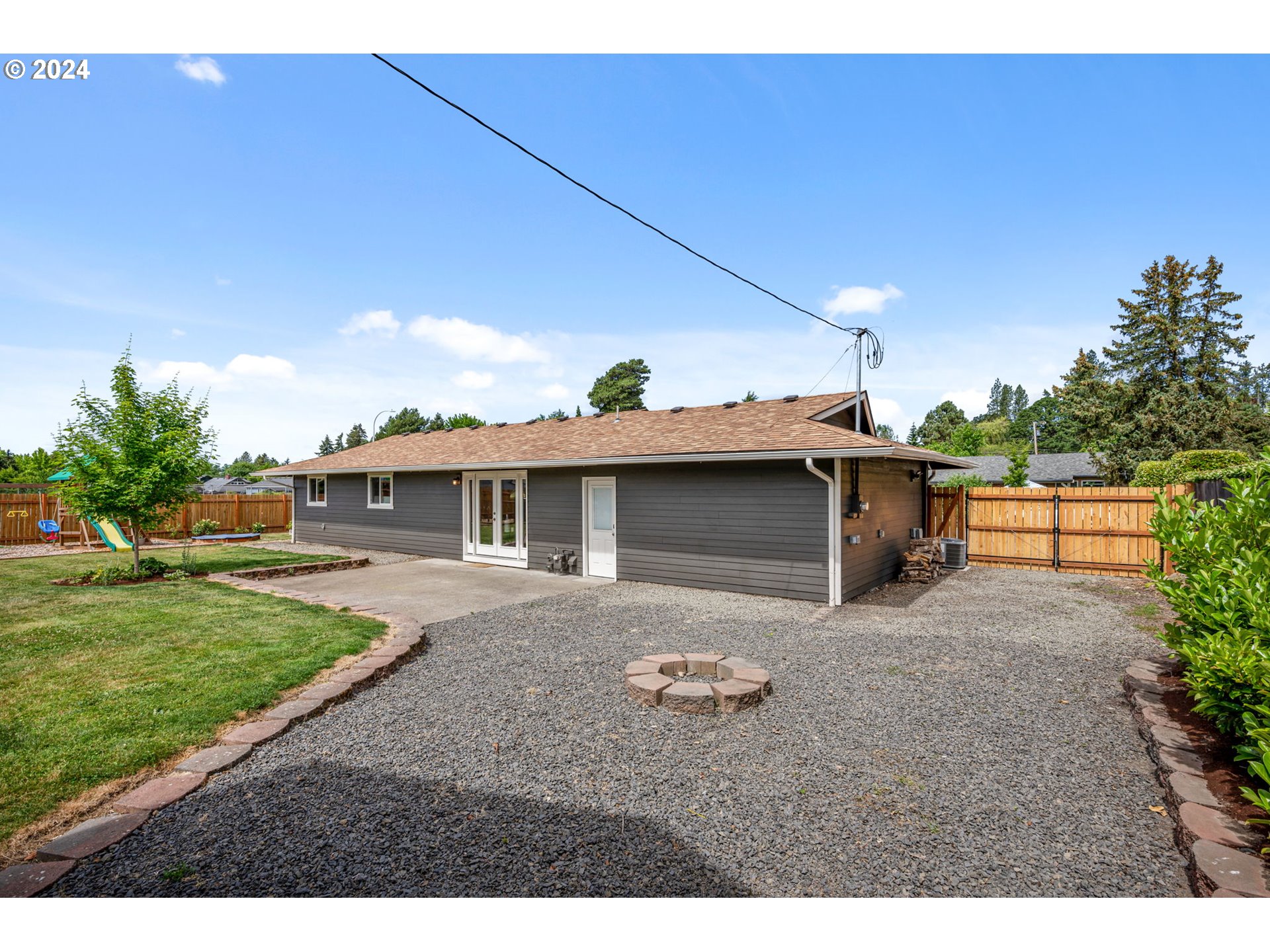 420 SW DEVONWOOD AVE