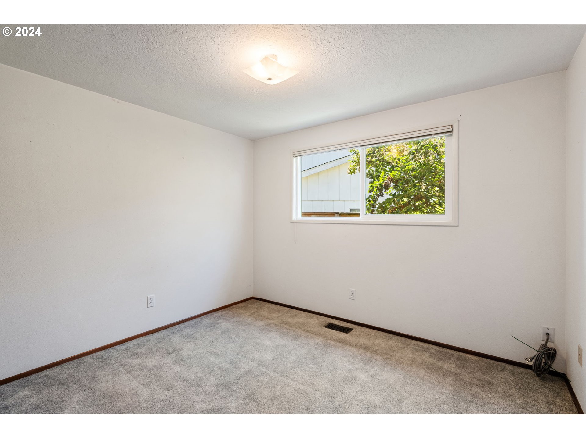 7000 SW ROYAL OAK CT