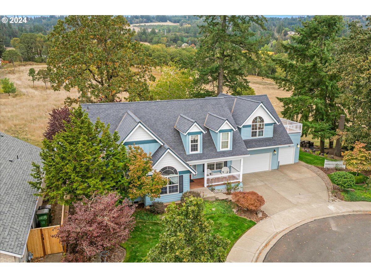1309 E OAK KNOLL CT