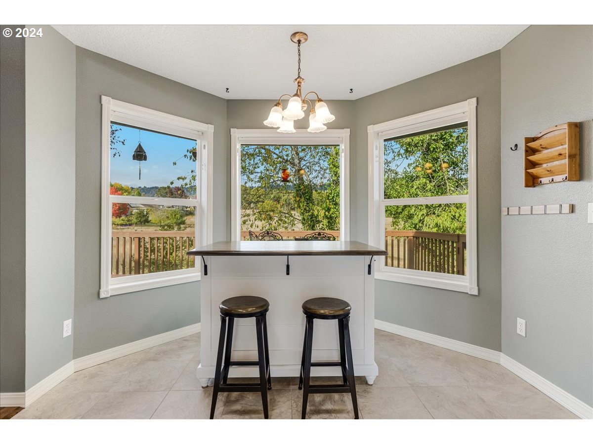 1309 E OAK KNOLL CT