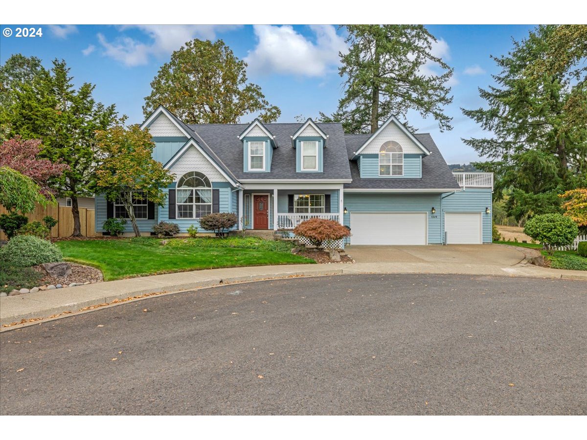 1309 E OAK KNOLL CT