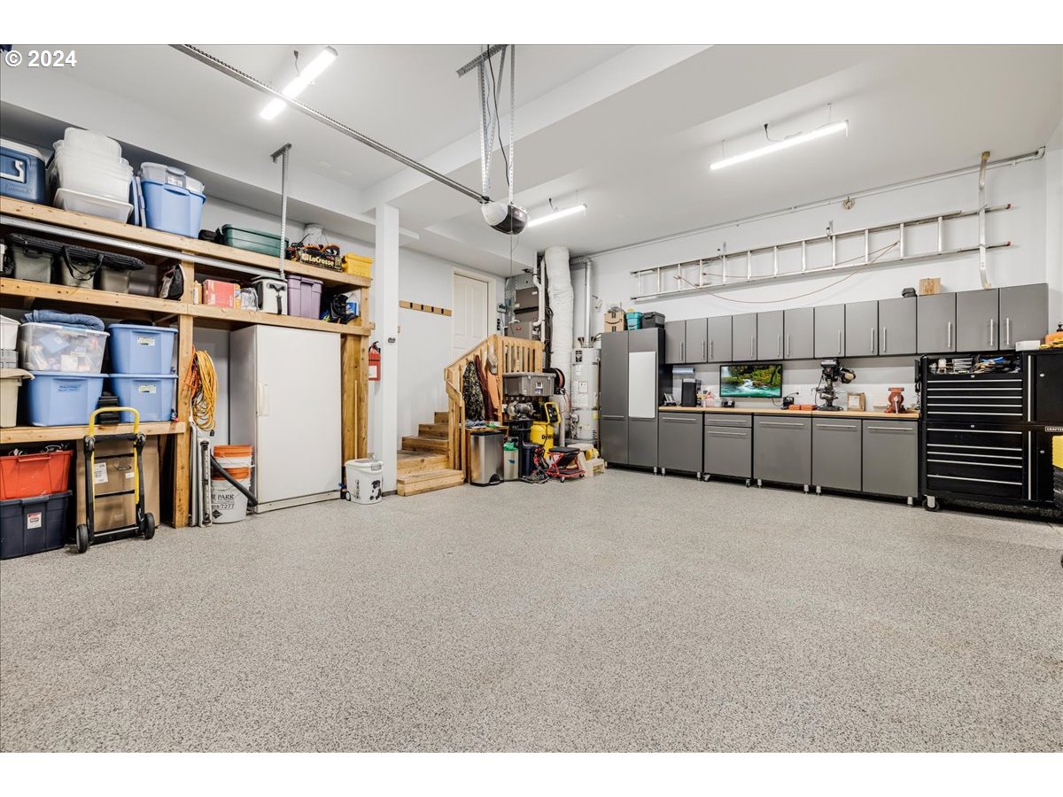 1309 E OAK KNOLL CT