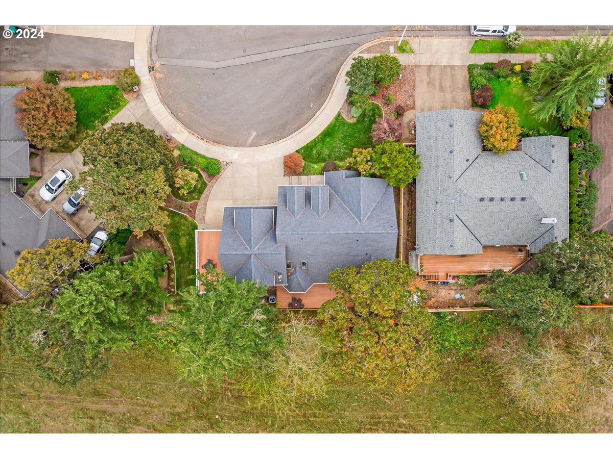 1309 E OAK KNOLL CT
