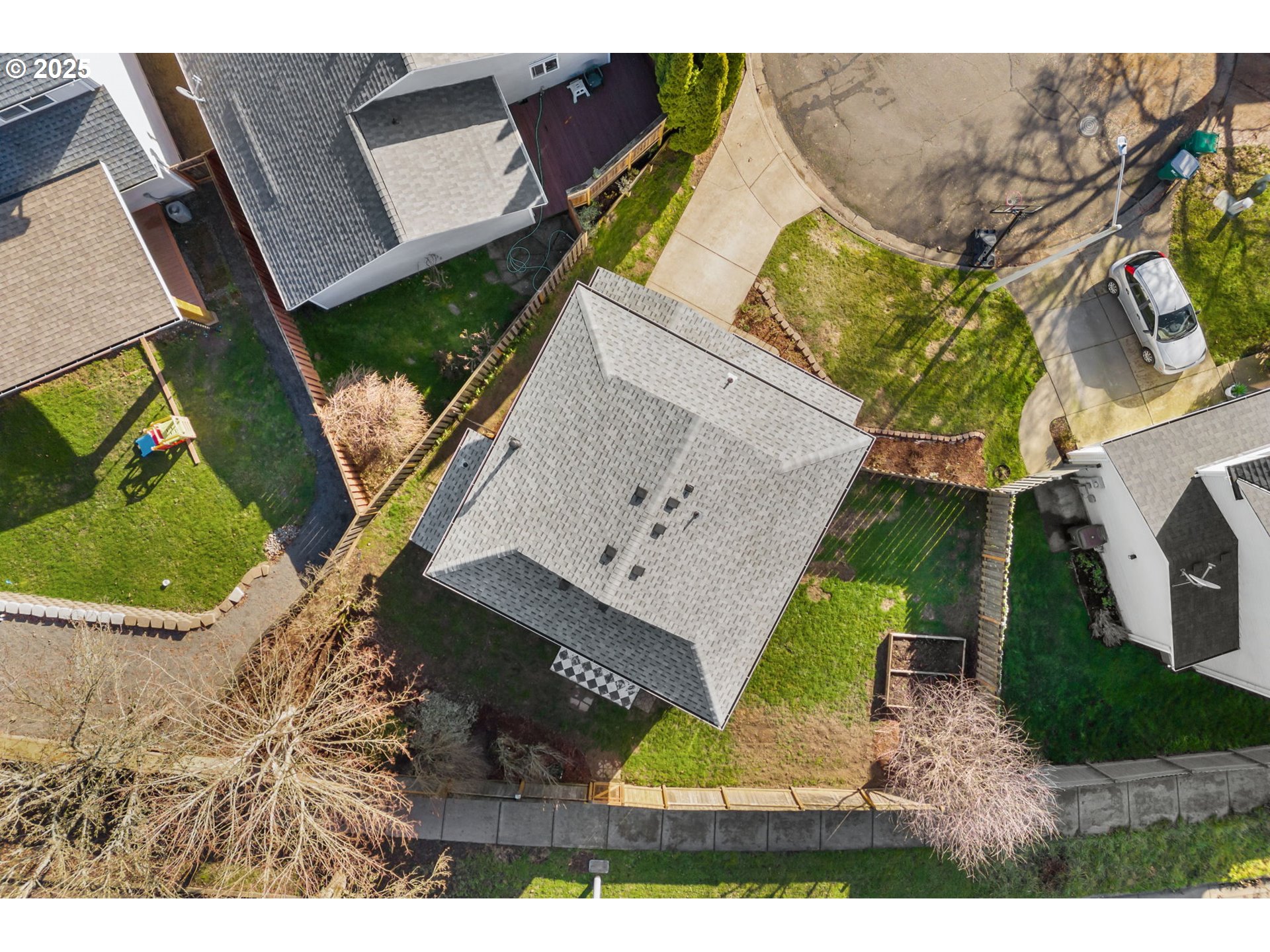 705 E EARL CT