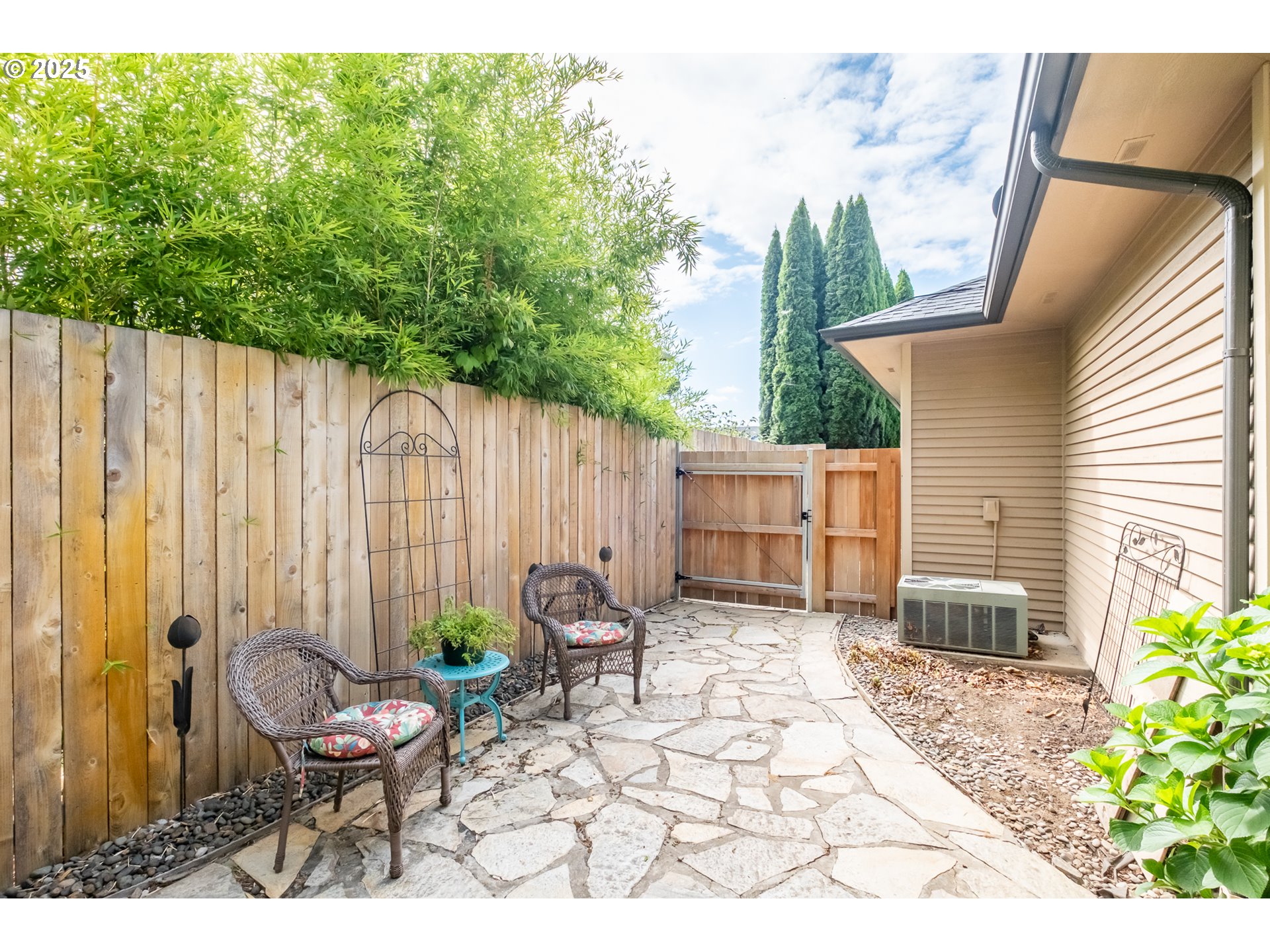 1299 BERNARD ST