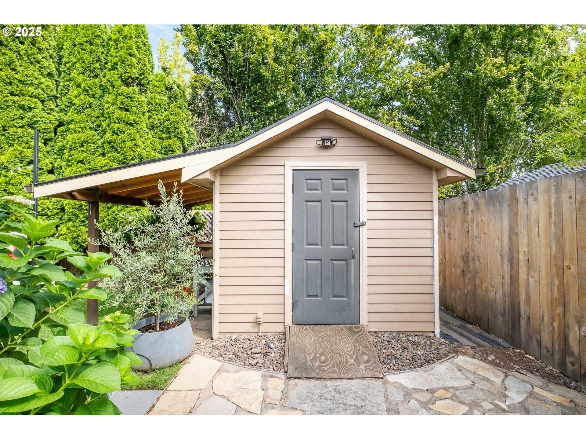 1299 BERNARD ST