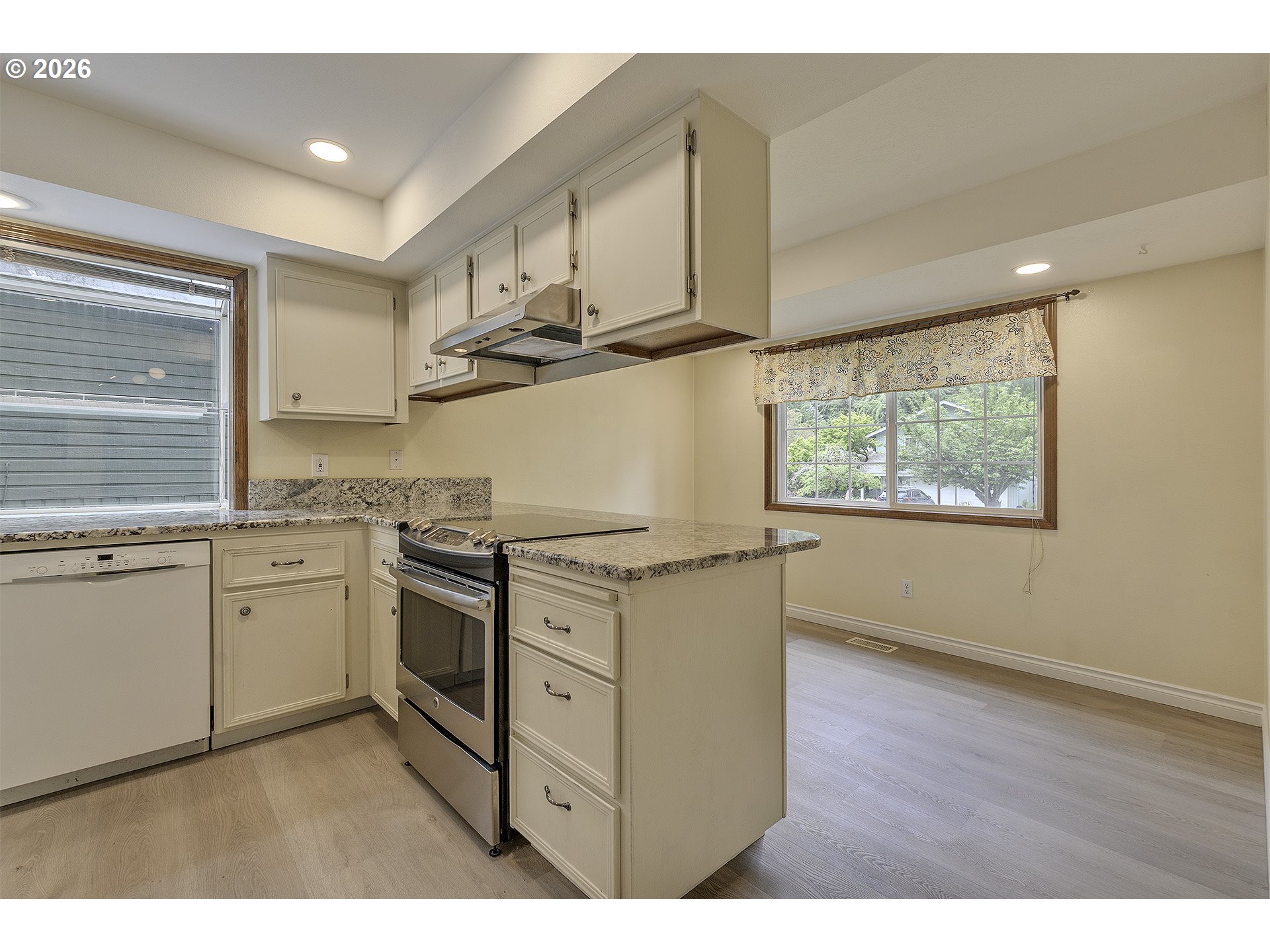 324 SE 30TH AVE