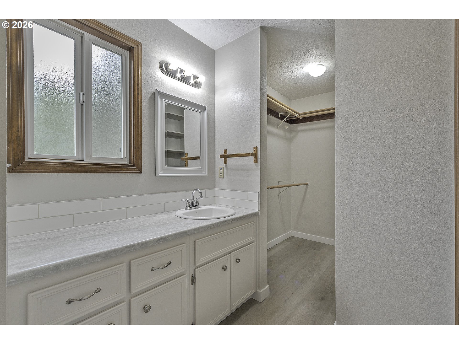 324 SE 30TH AVE