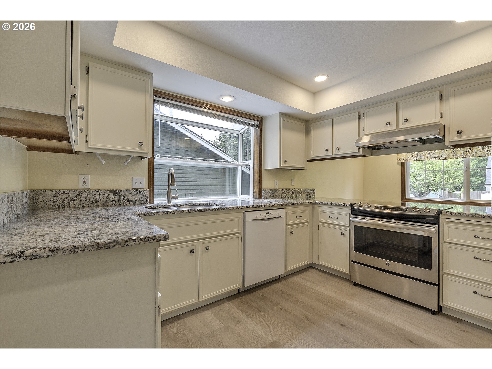324 SE 30TH AVE