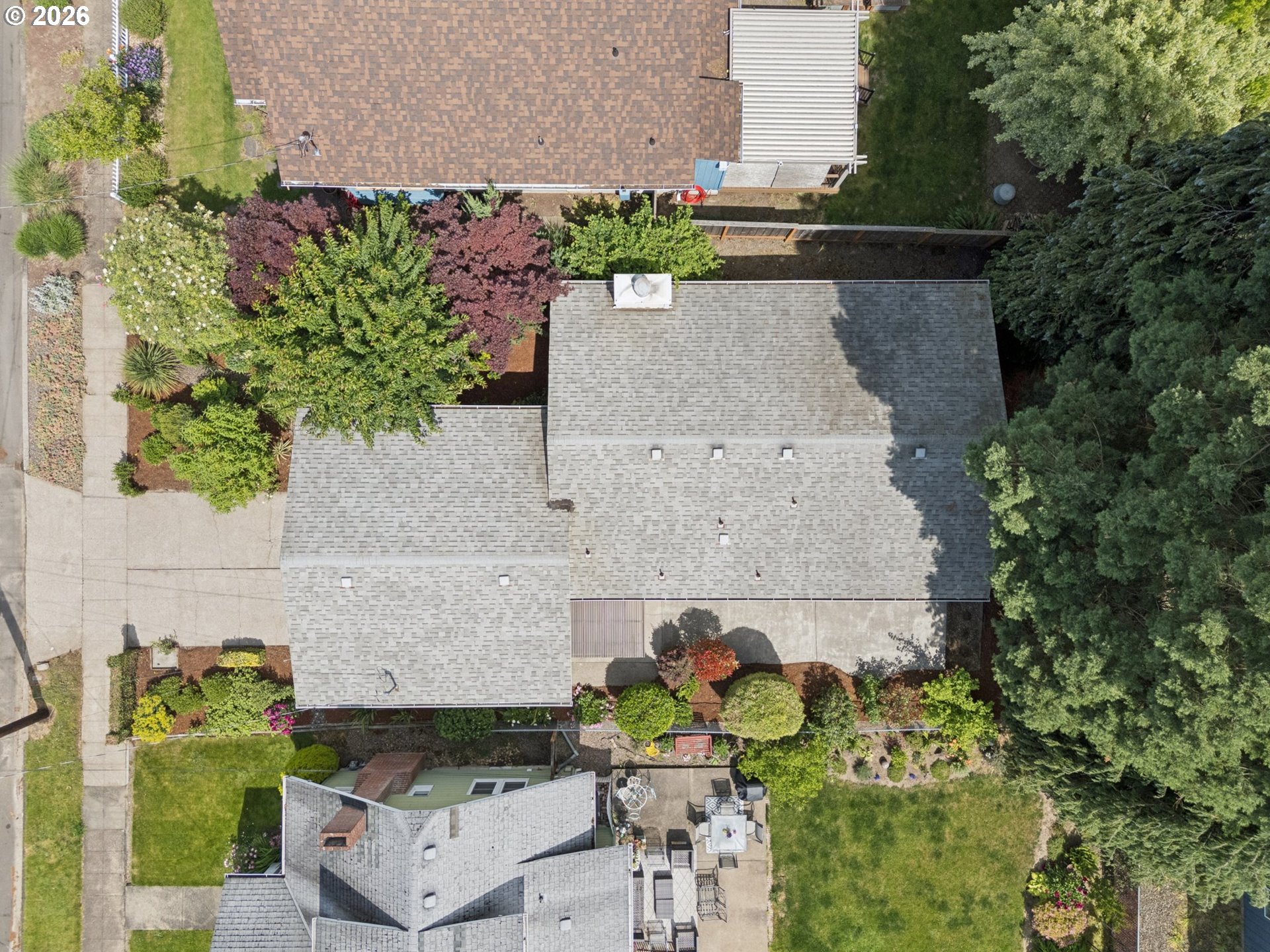 255 W BERKELEY ST