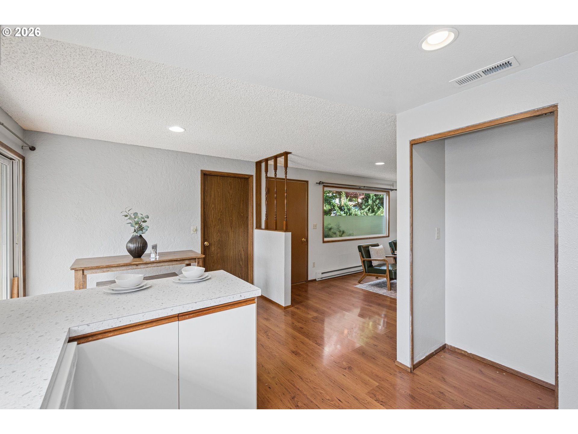 255 W BERKELEY ST