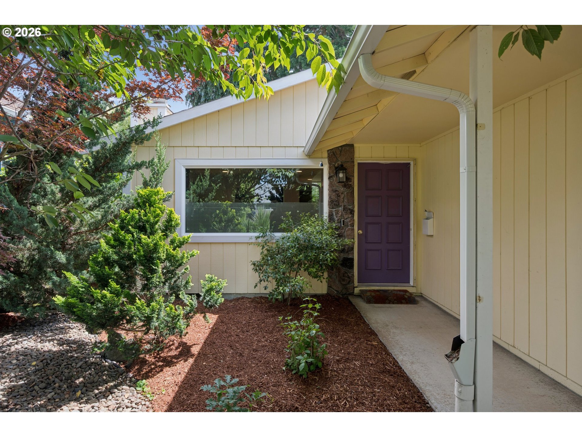 255 W BERKELEY ST