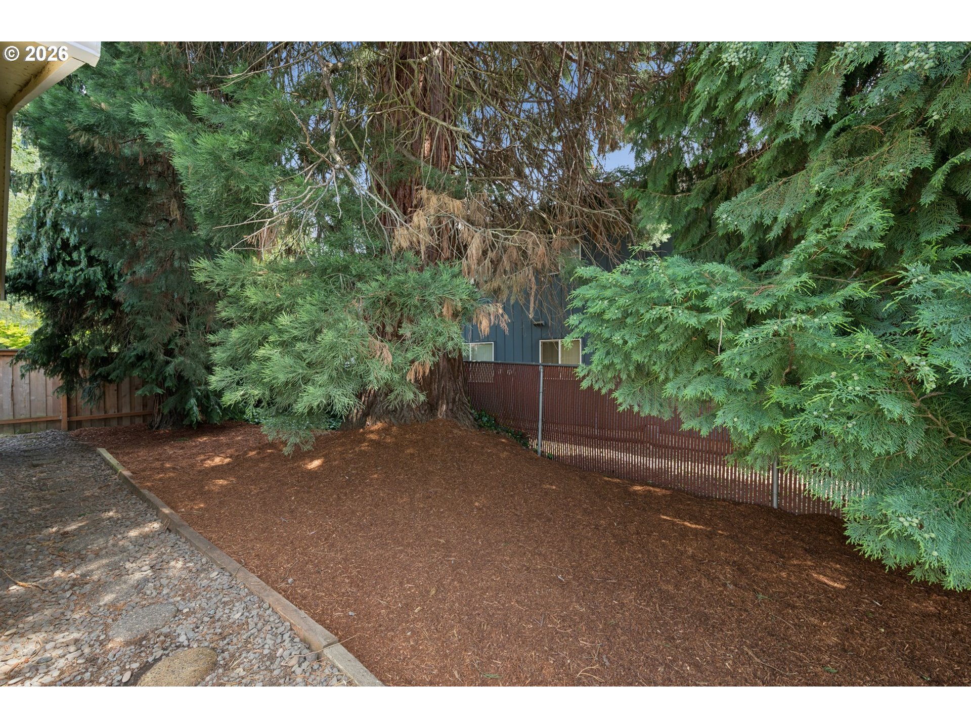 255 W BERKELEY ST