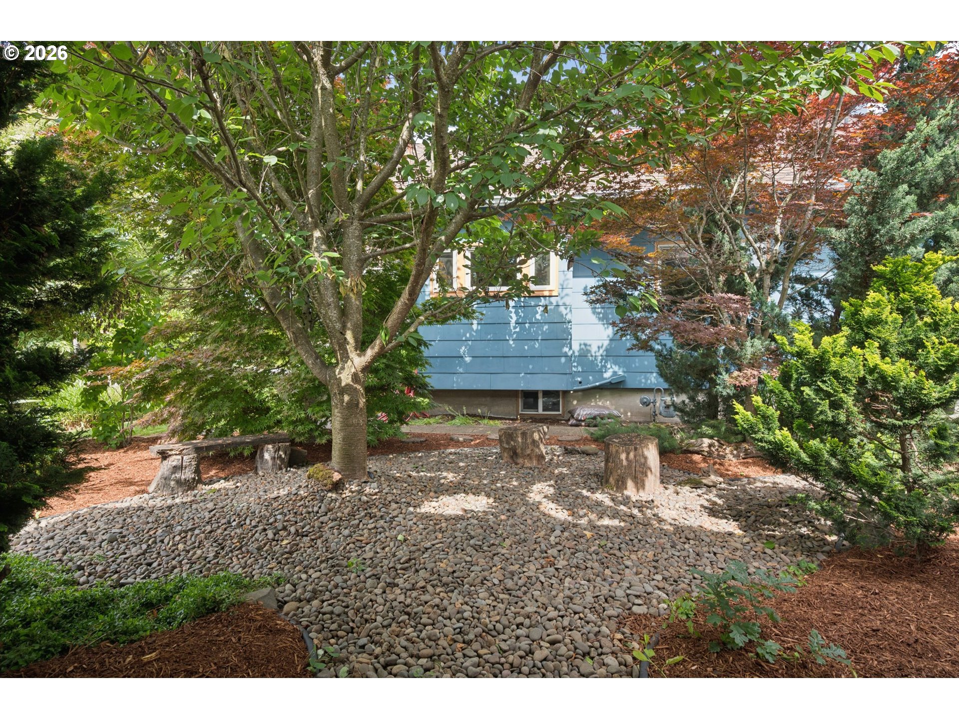 255 W BERKELEY ST