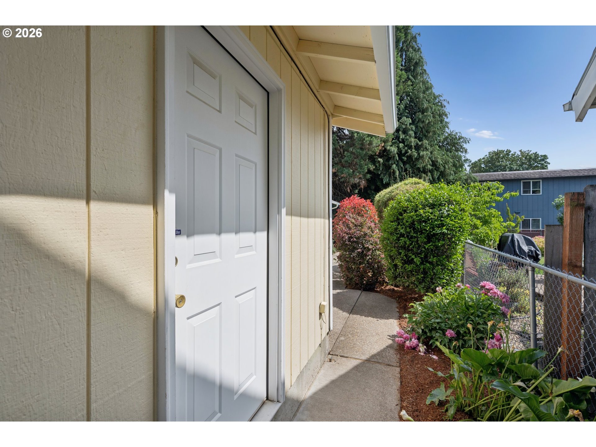 255 W BERKELEY ST