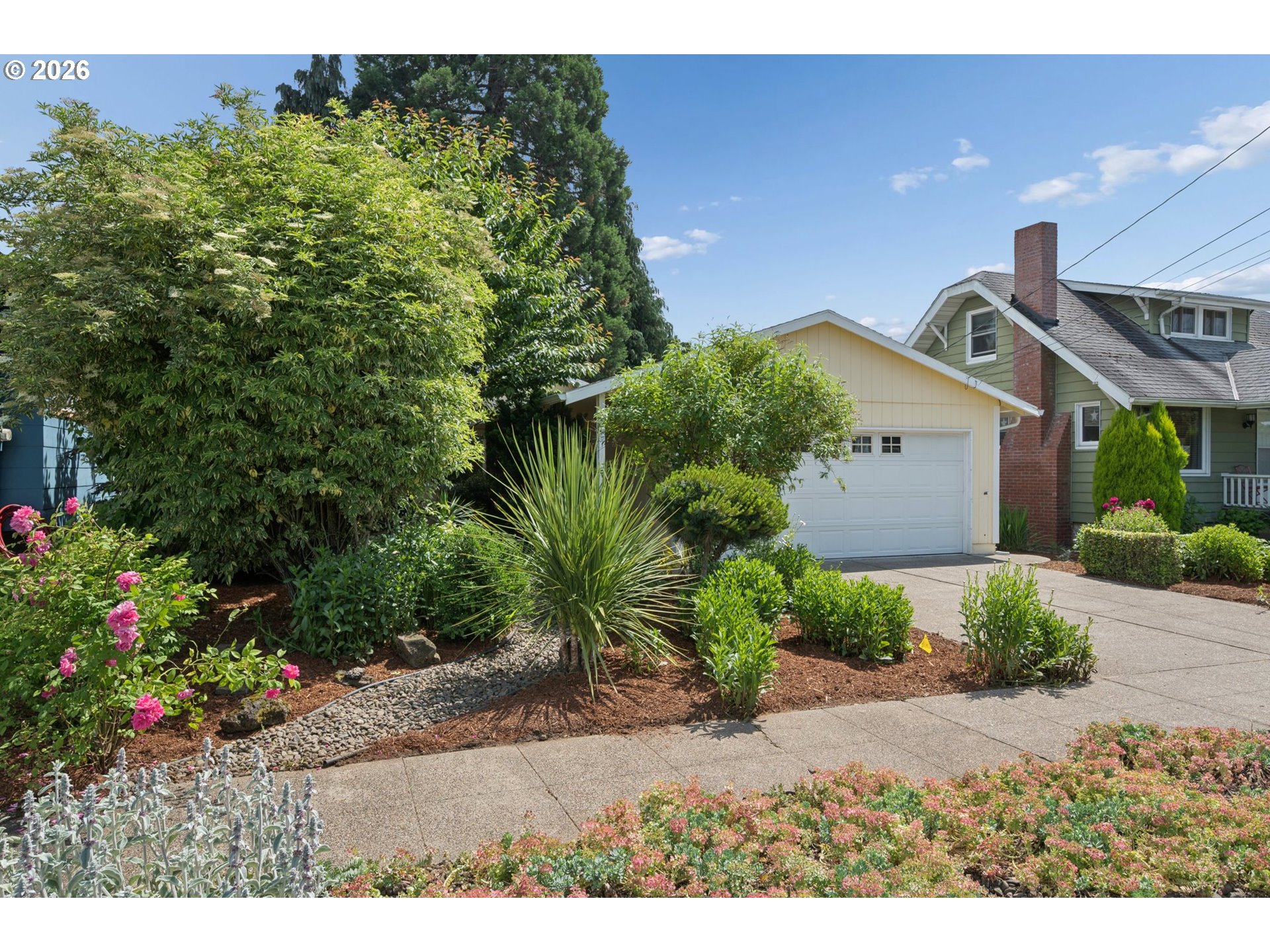 255 W BERKELEY ST